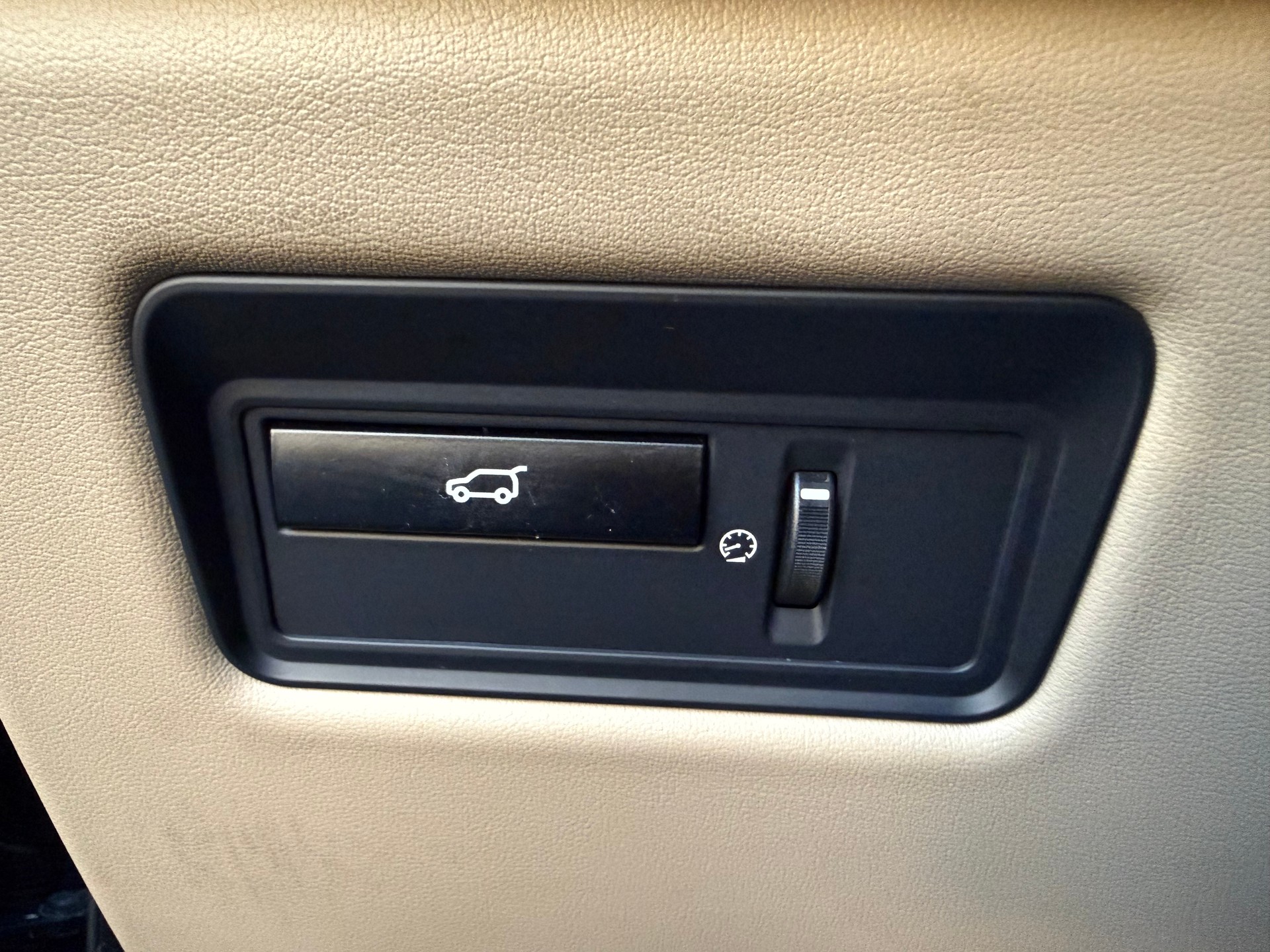LAND ROVER Range Rover Sport 3.0 TDV6 SE Automatic-image-21