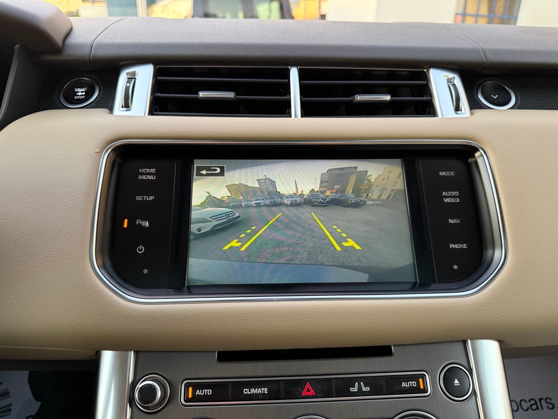 LAND ROVER Range Rover Sport 3.0 TDV6 SE Automatic-image-13