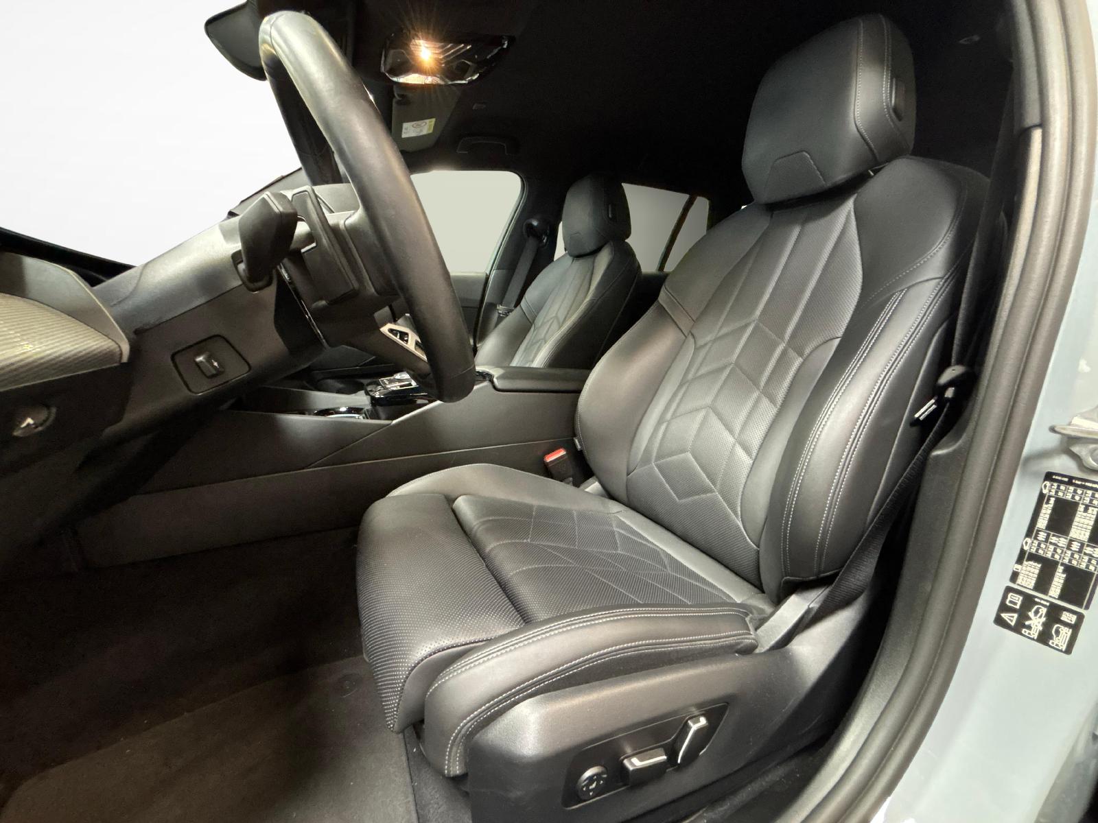 BMW 520d xDrive Touring M-Sport 48V-image-10