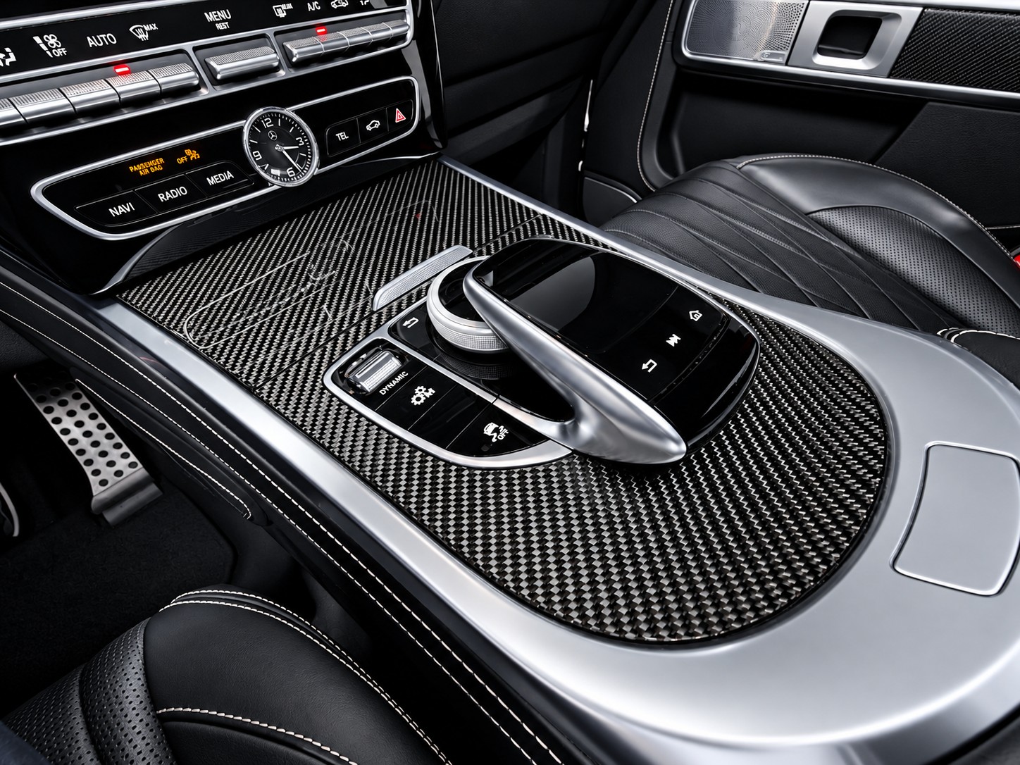 MERCEDES-BENZ G 400 d * schwarz Matt * CH FAHRZEUG *-image-25