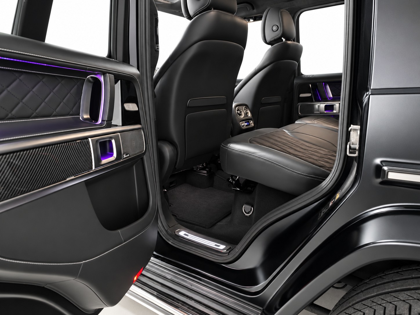 MERCEDES-BENZ G 400 d * schwarz Matt * CH FAHRZEUG *-image-13