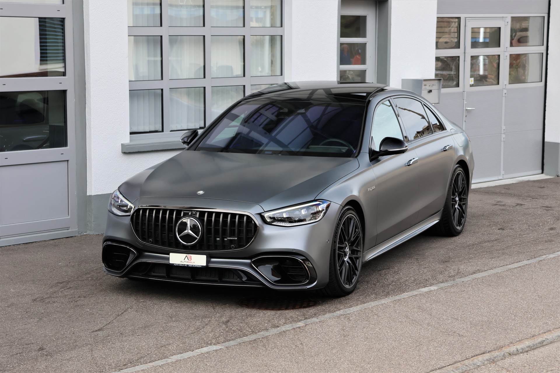 MERCEDES-BENZ S 63 AMG E Performance 4Matic Business Class (CH) *Manufaktur Magno*