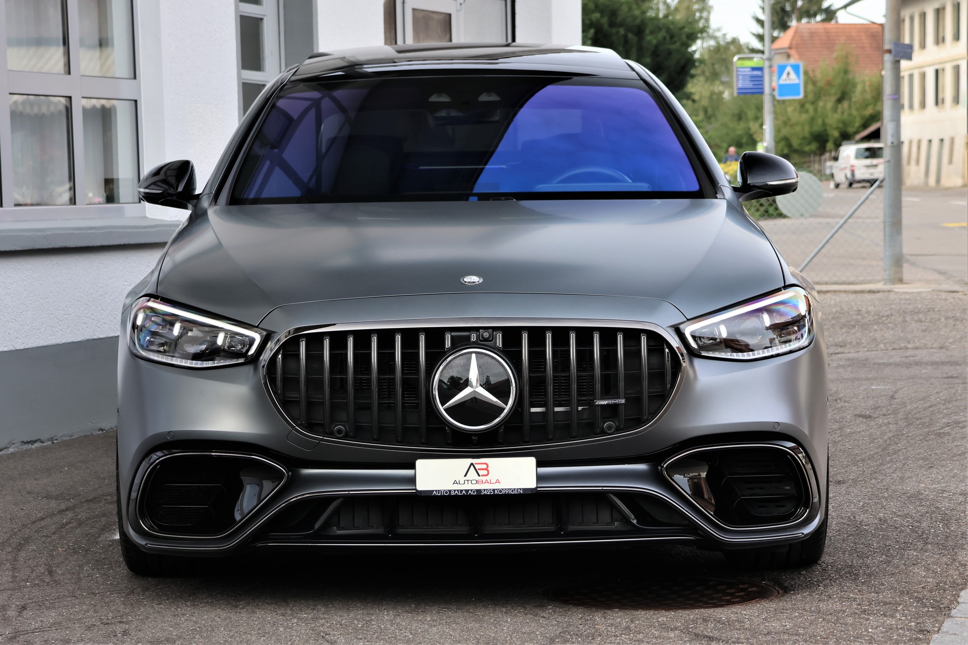 MERCEDES-BENZ S 63 AMG E Performance 4Matic Business Class (CH) *Manufaktur Magno*-showroom-element-1