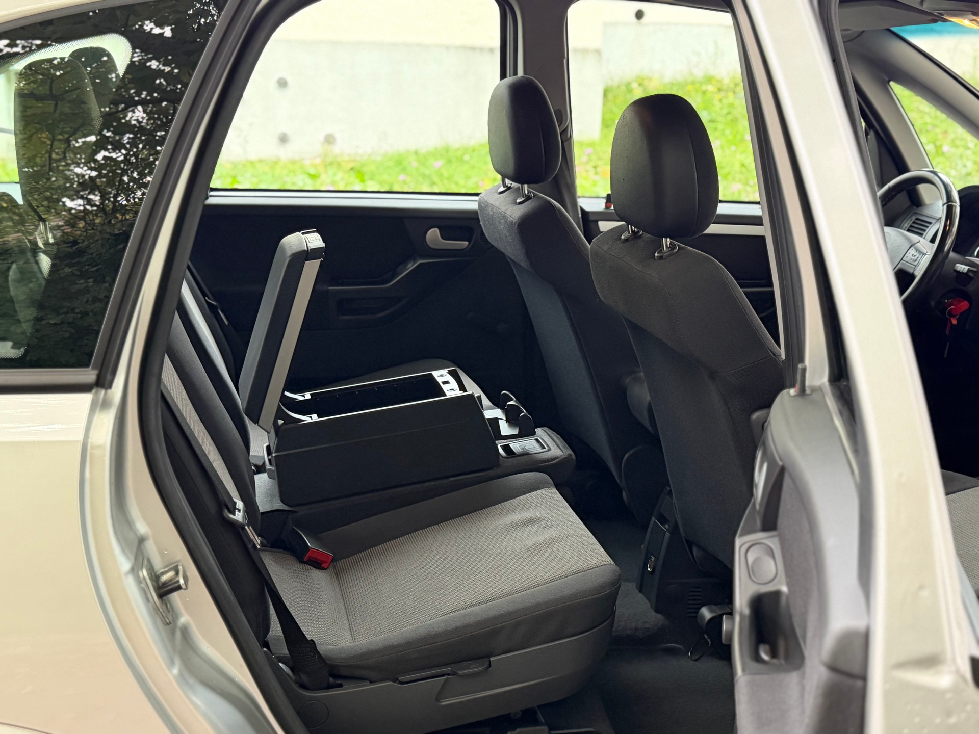 OPEL Meriva 1.7 CDTi Cosmo-image-13