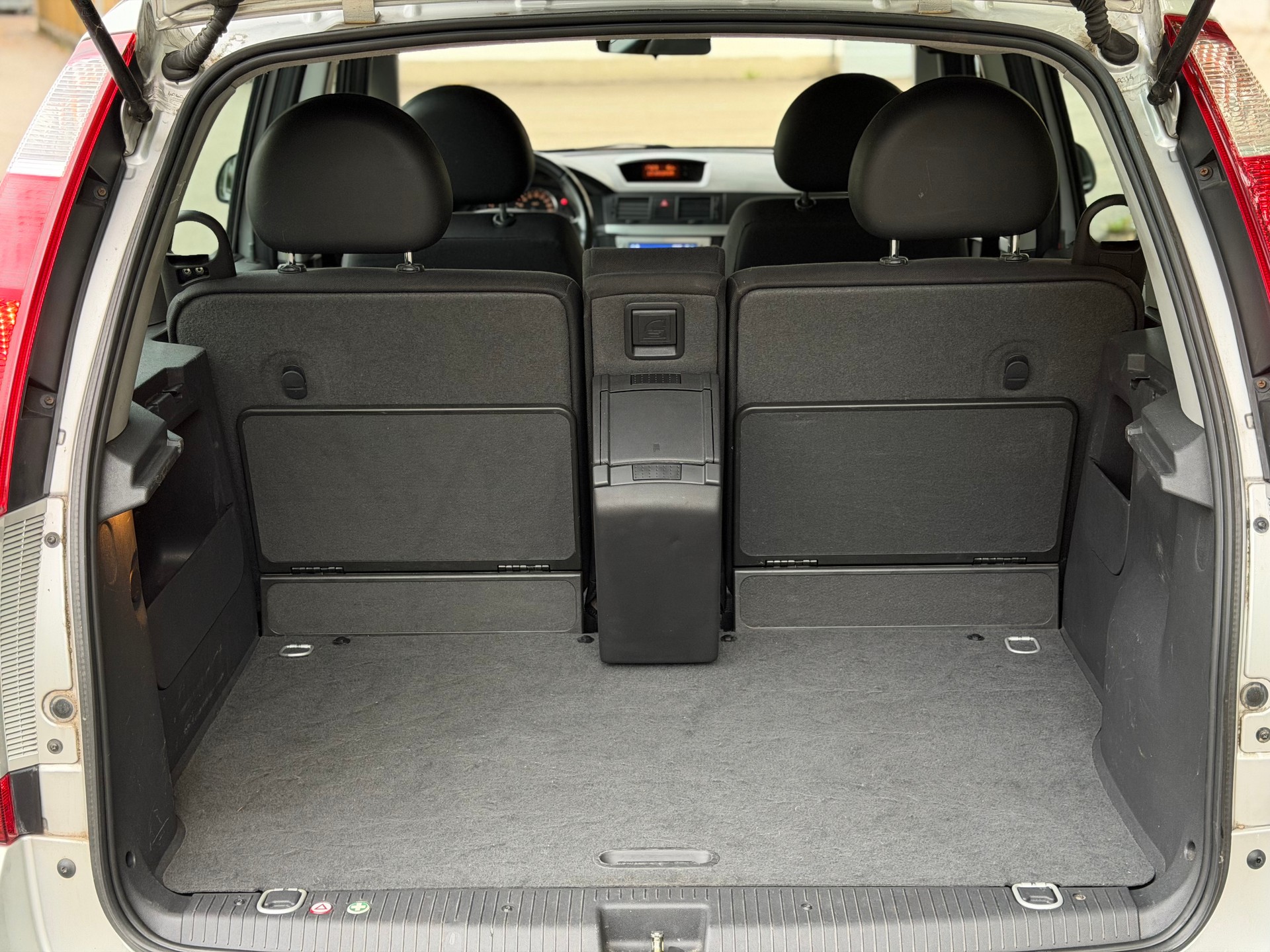 OPEL Meriva 1.7 CDTi Cosmo-image-11