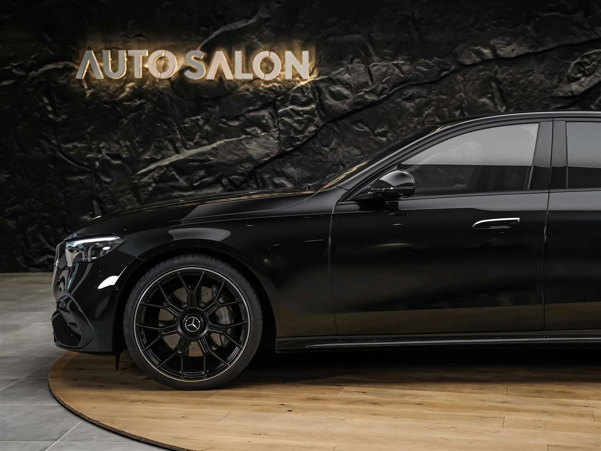 MERCEDES-BENZ E 220 d AMG Line 9G-Tronic *Superscreen*Werksgarantie*21" Felgen*-image-14