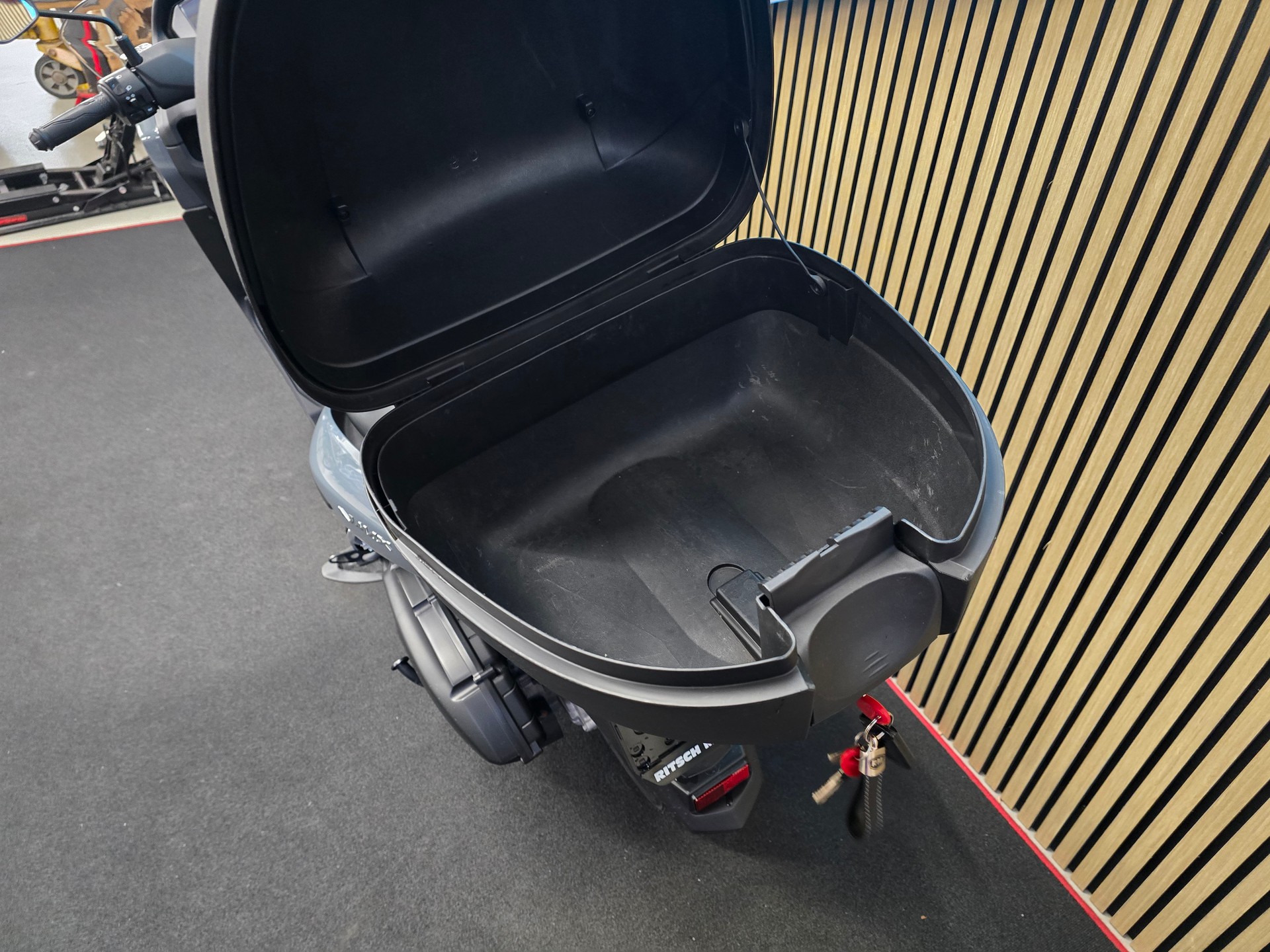 YAMAHA N-Max GPD 125-image-8