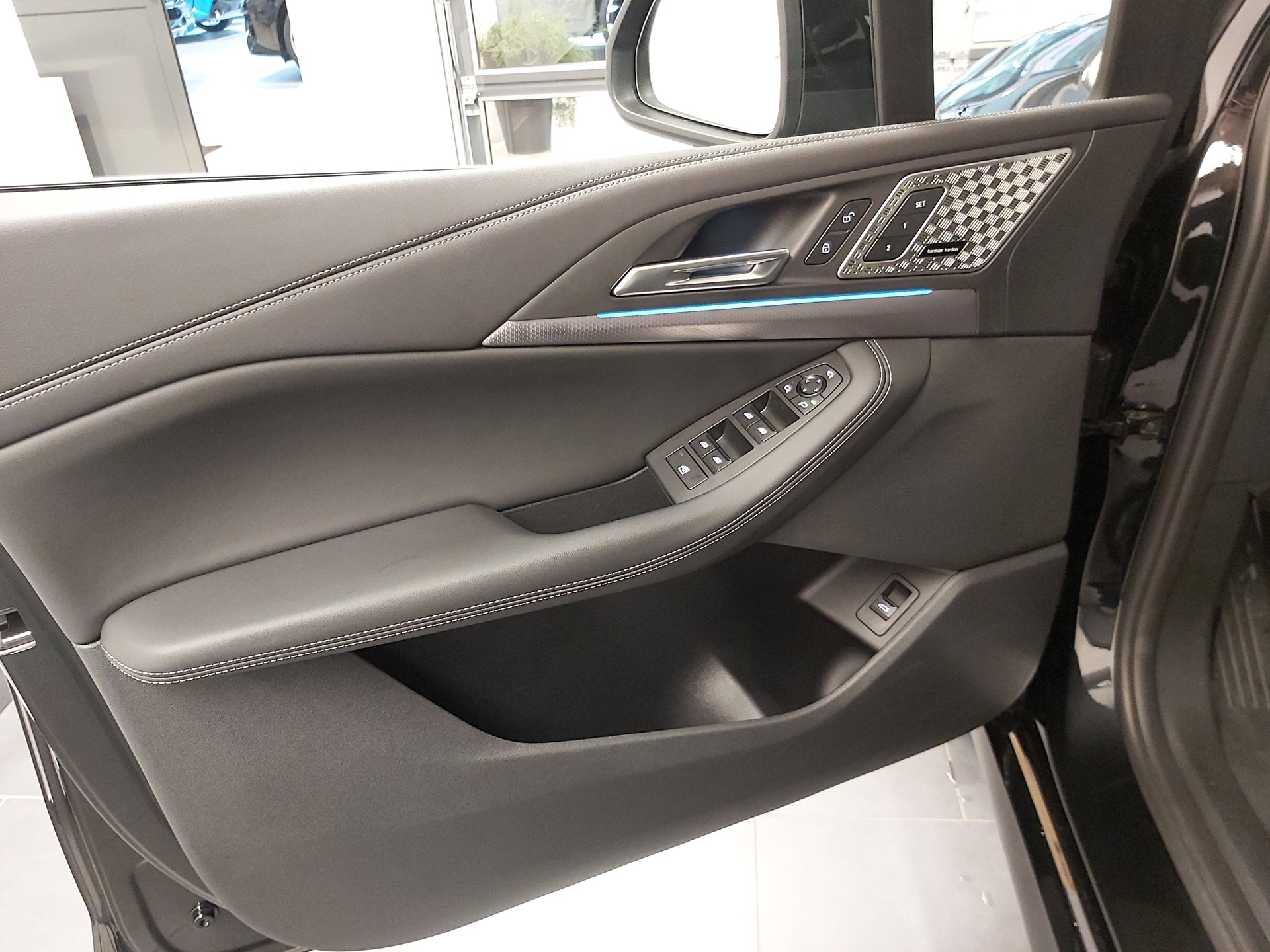 BMW 223d AT xDr M Sport DKG-image-14
