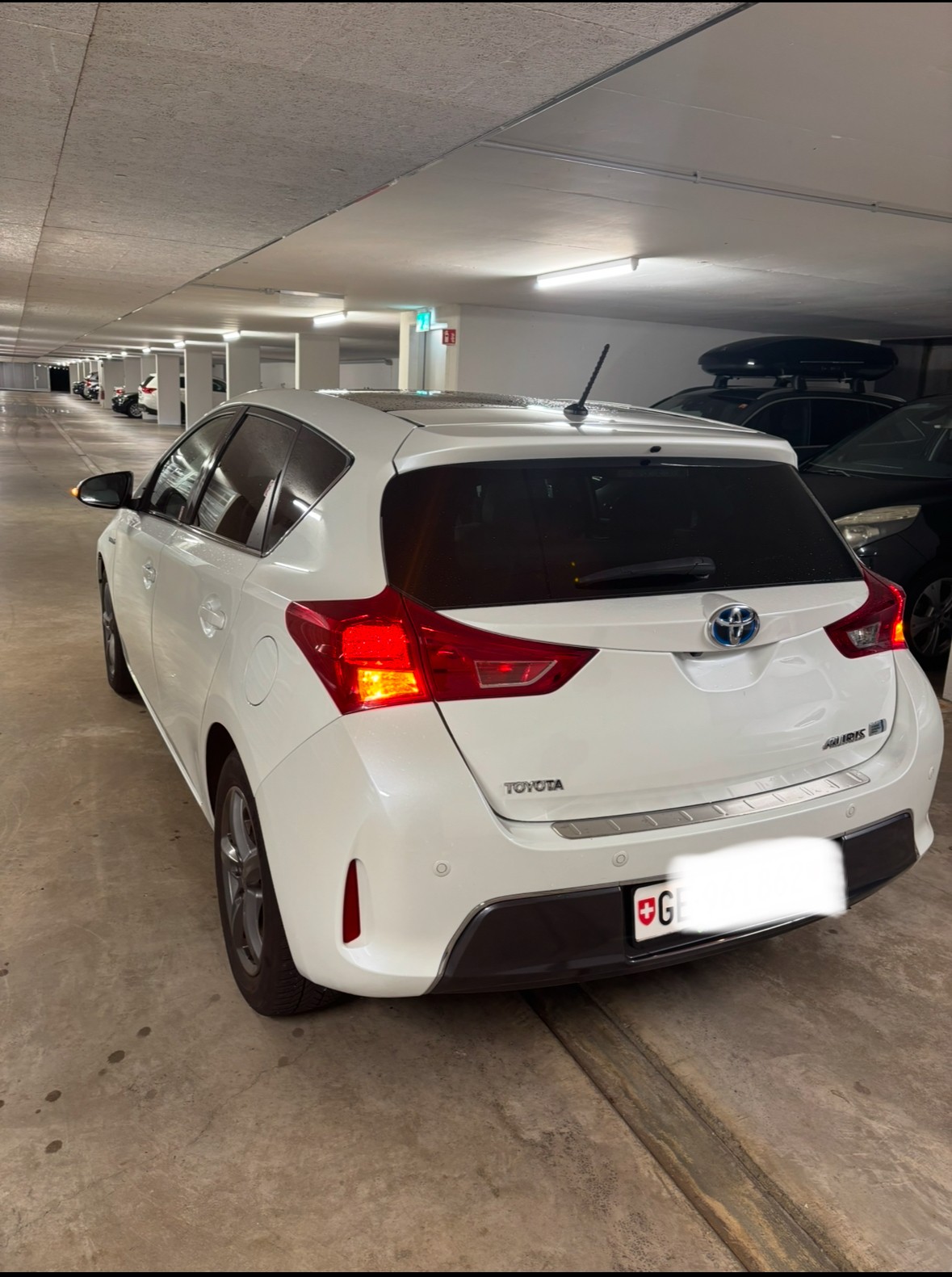 TOYOTA Auris 1.8 16V HSD Linea Sol-image-2