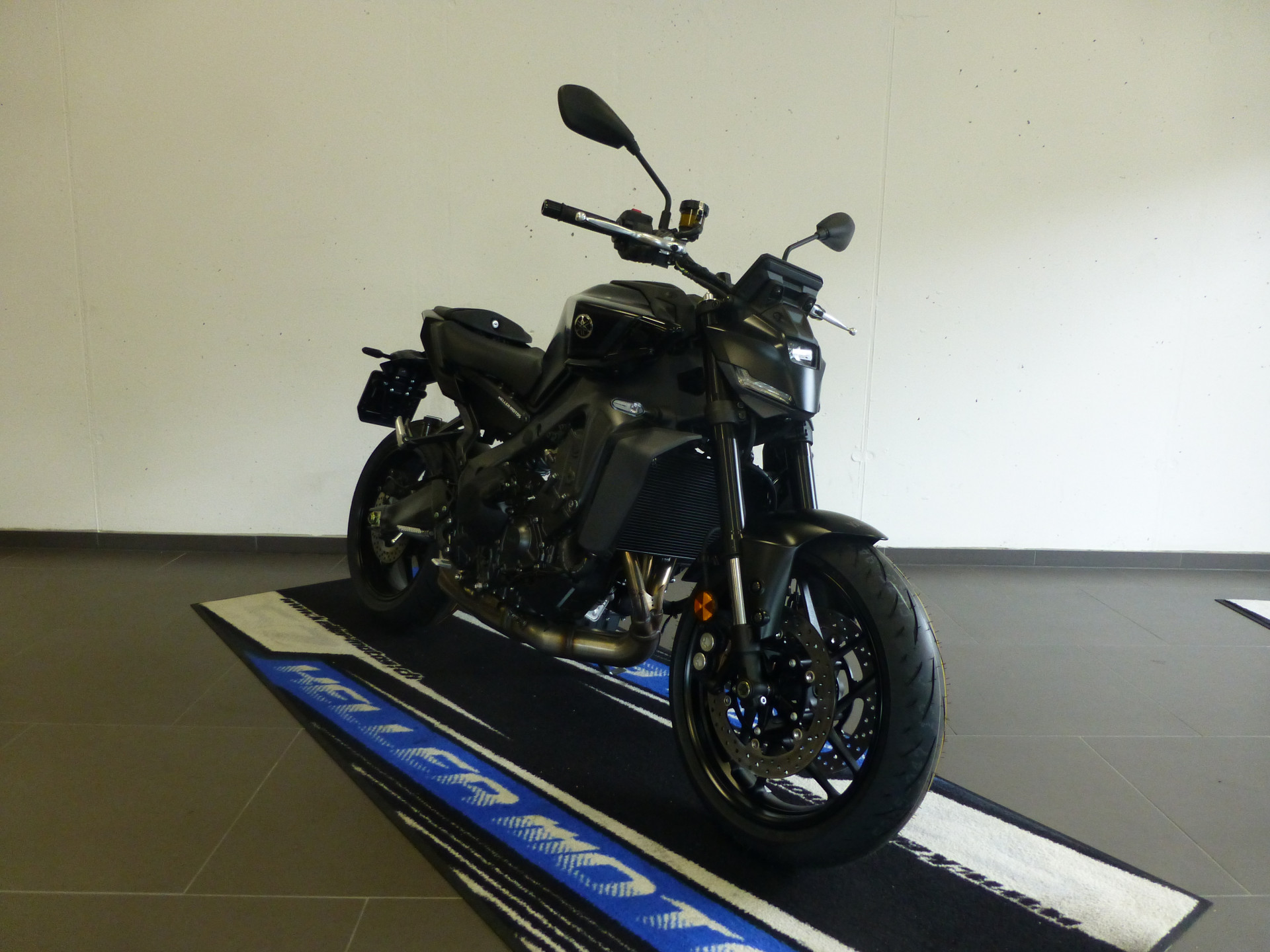 YAMAHA MT-09-image-3