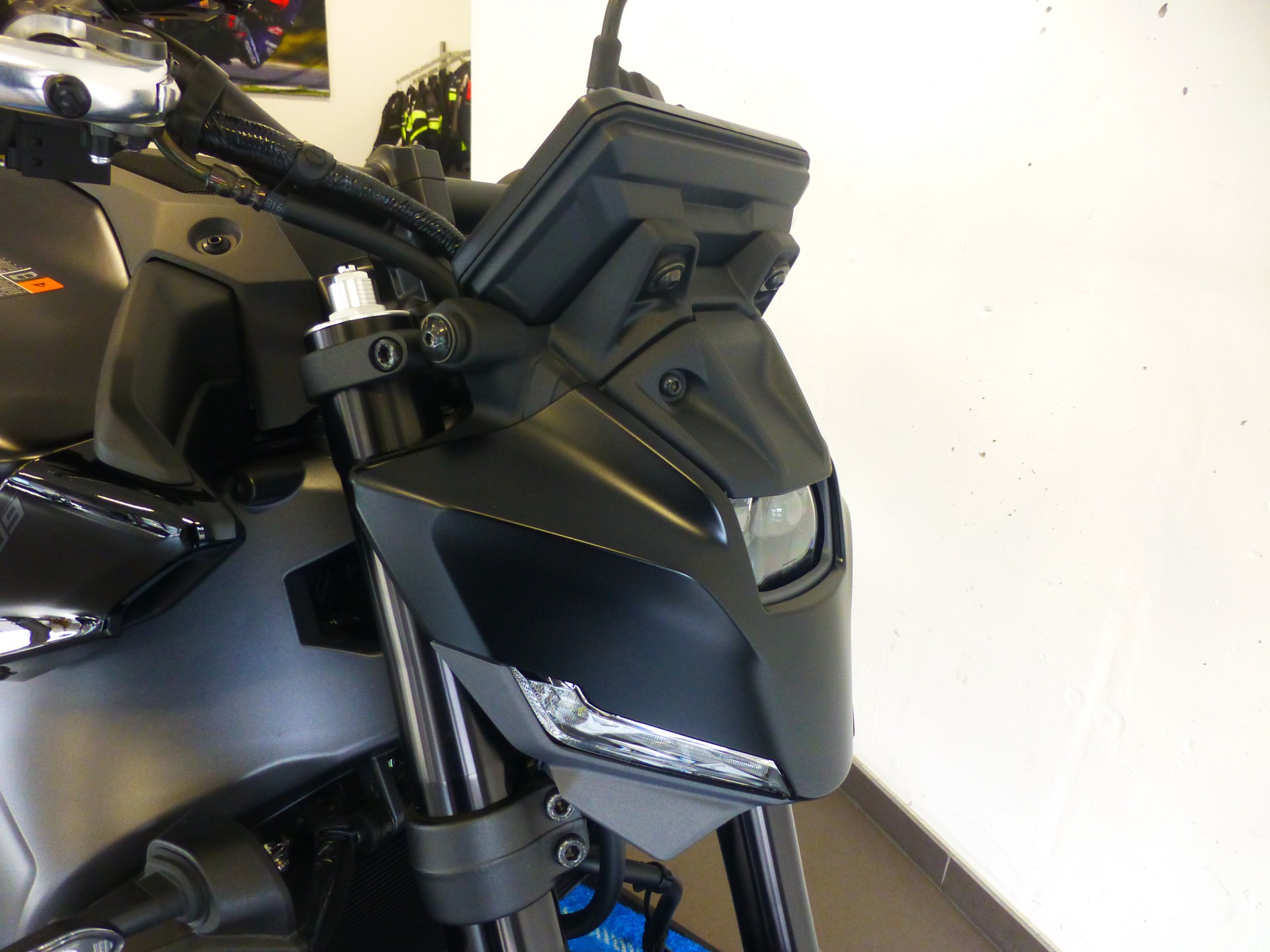 YAMAHA MT-09-image-13