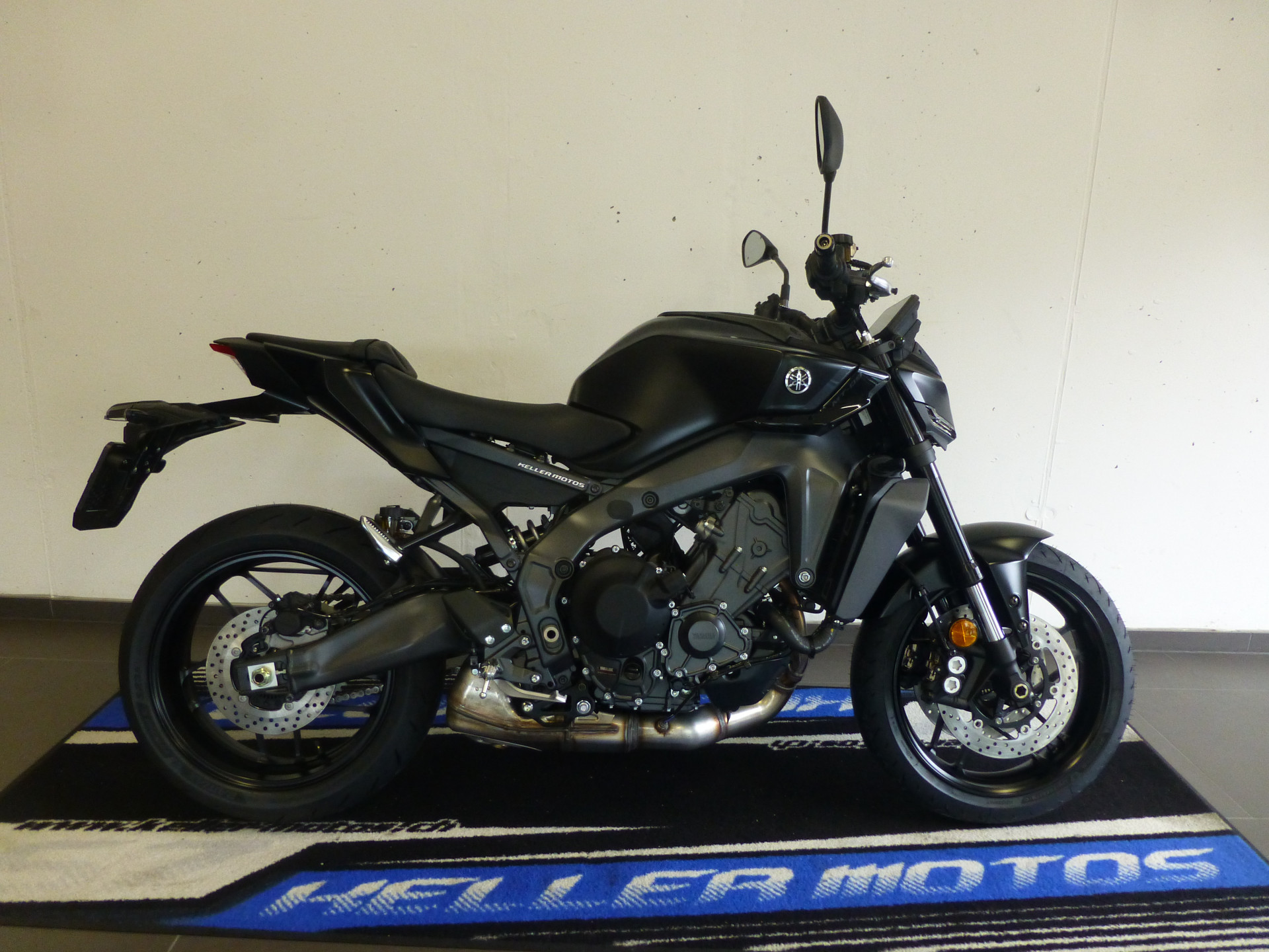 YAMAHA MT-09-image-0