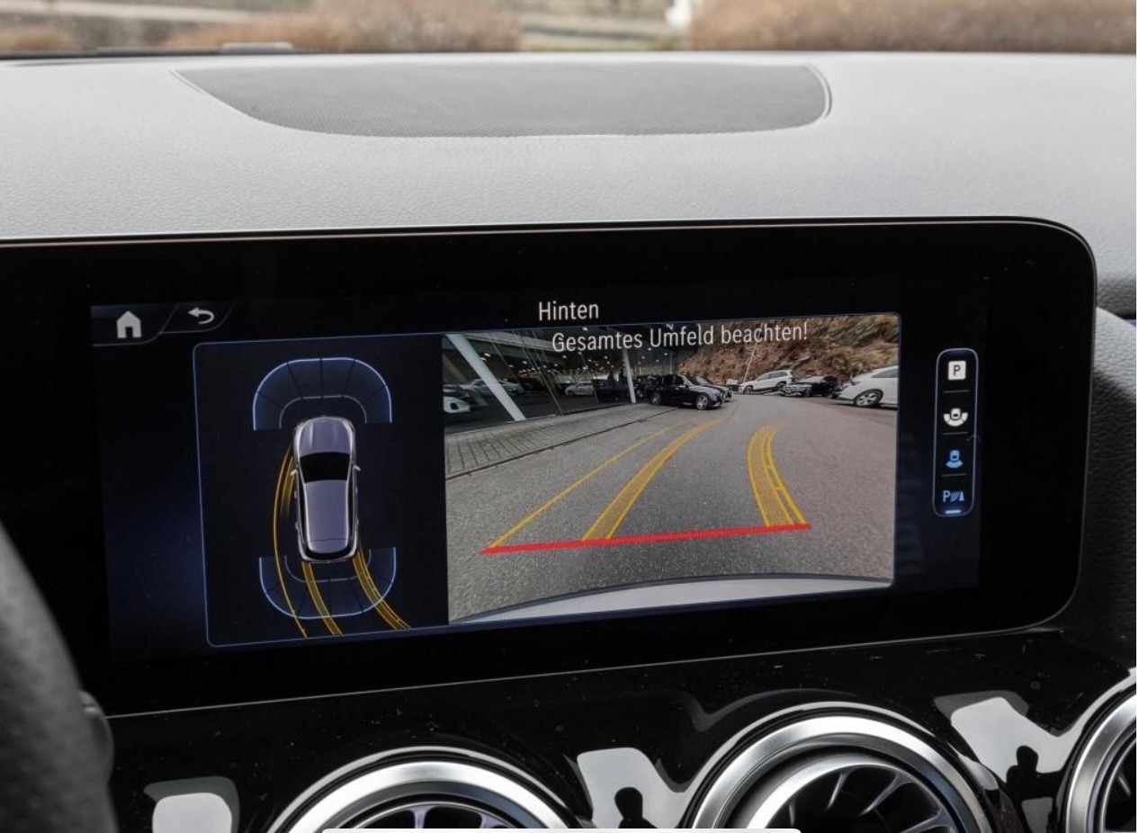 MERCEDES-BENZ GLA 35 AMG 4Matic 8G-Speedshift DCT-image-12
