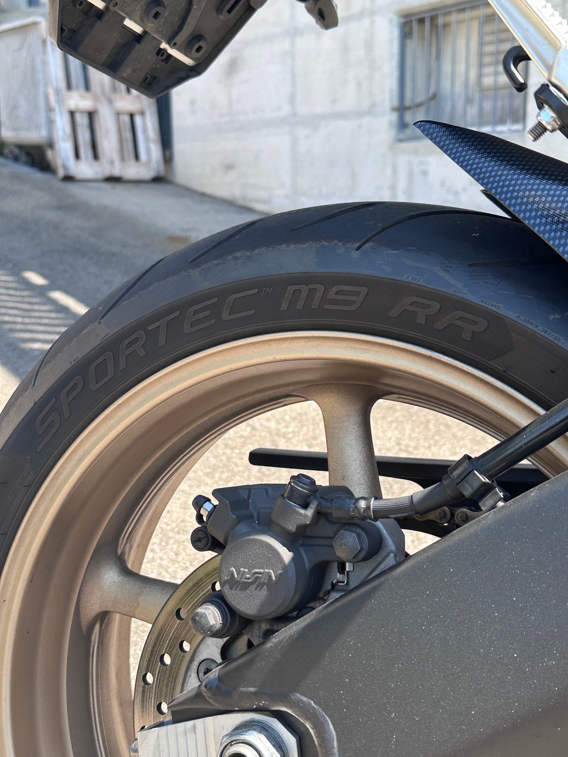 YAMAHA YZF-R6-image-3
