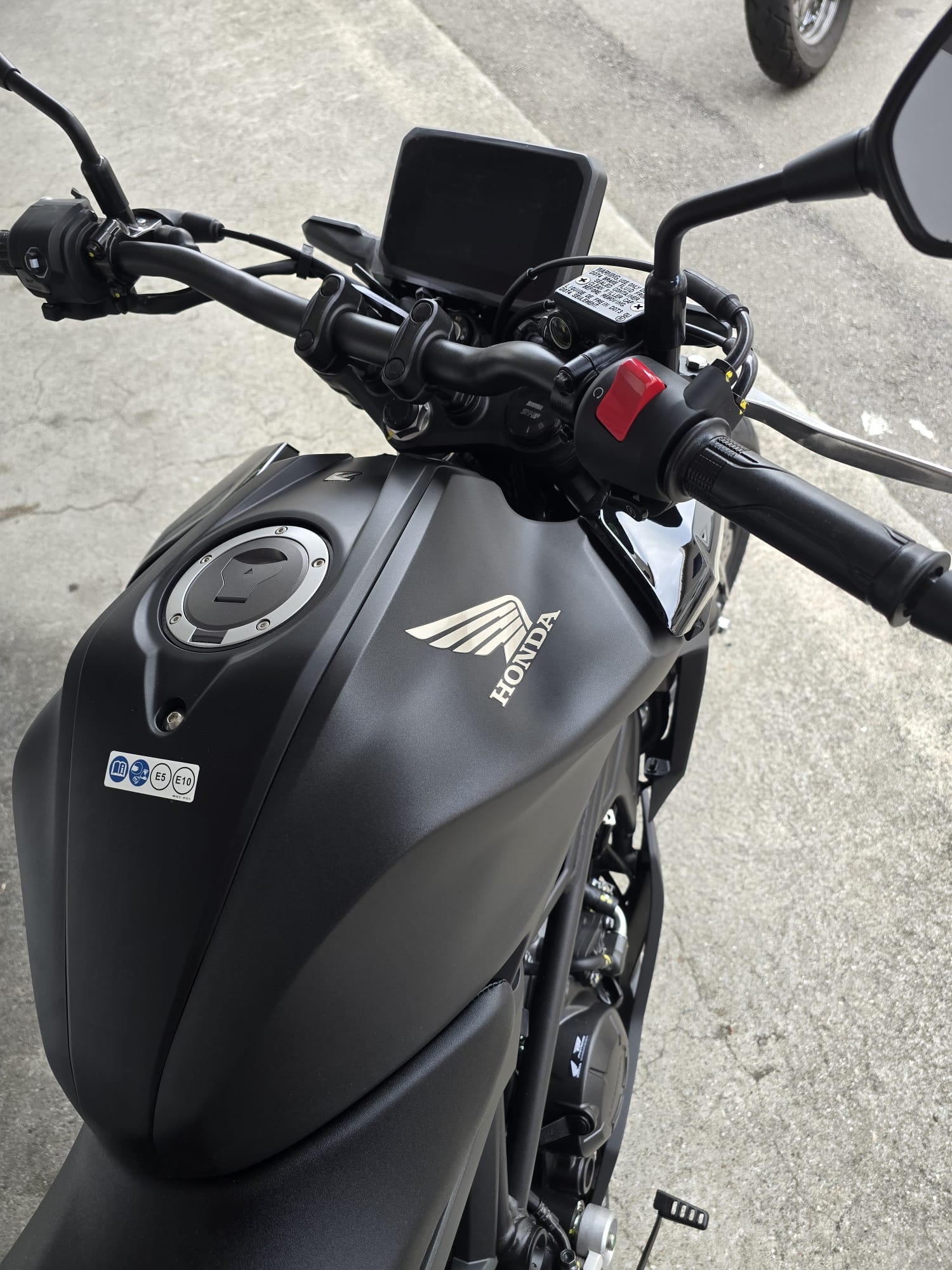 HONDA CB 125 R-image-3