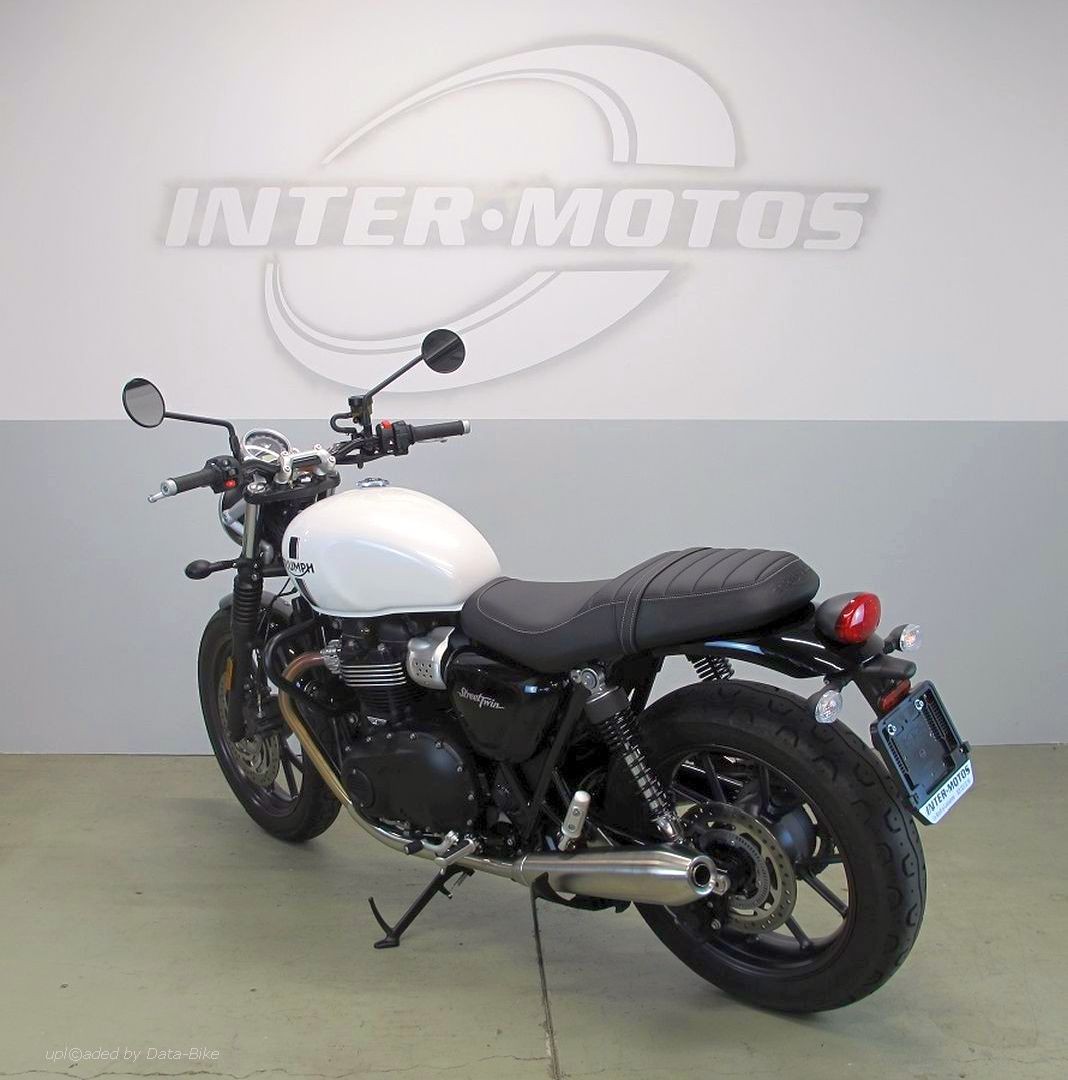 TRIUMPH STREET TWIN-image-4