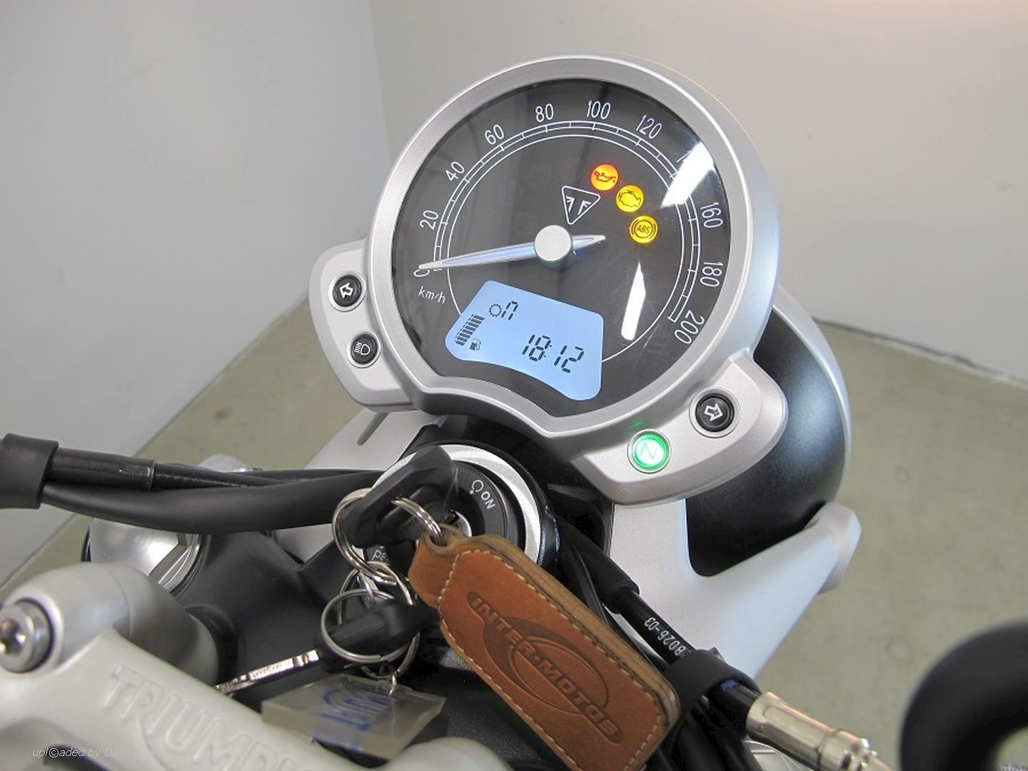 TRIUMPH STREET TWIN-image-6