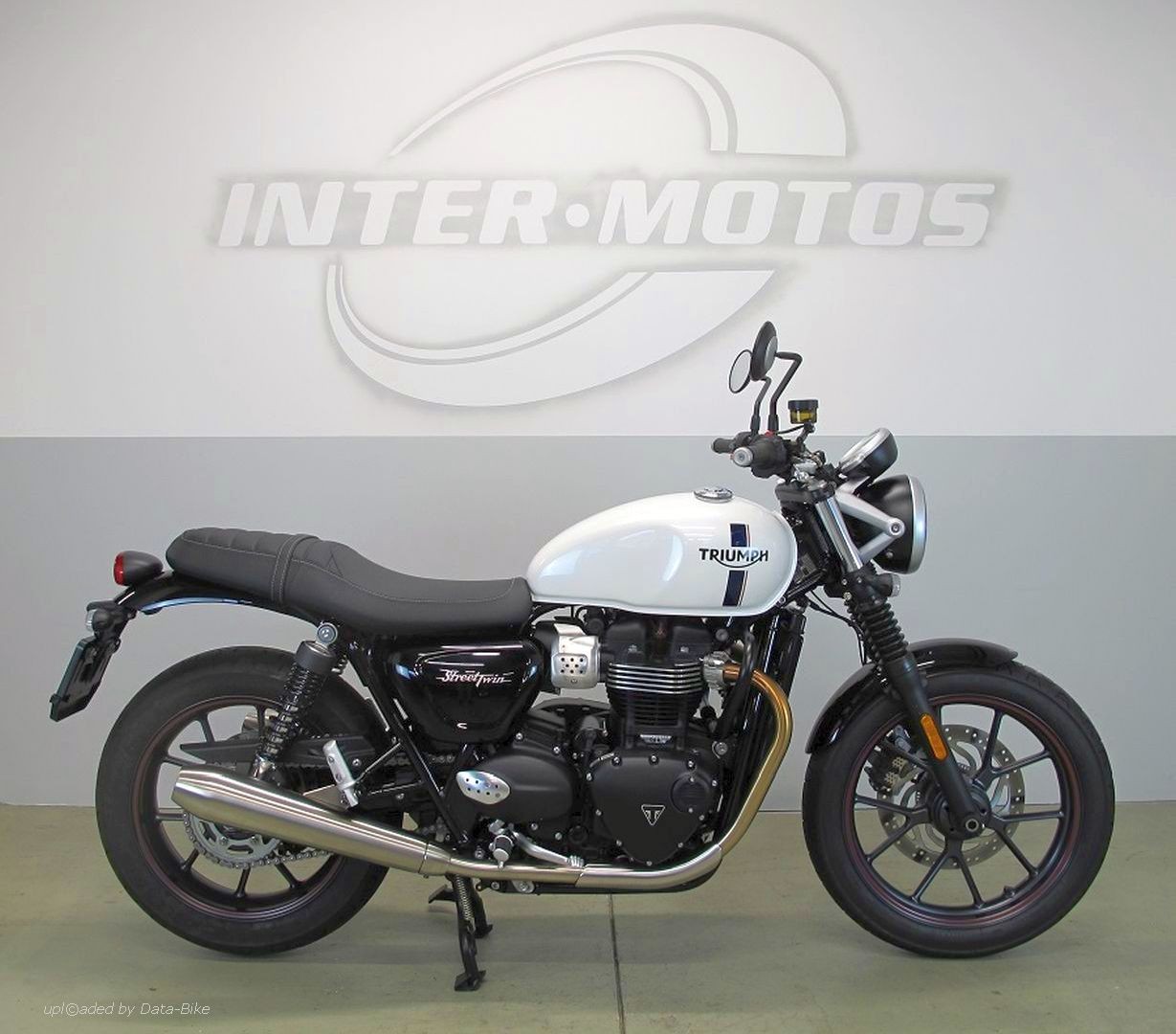TRIUMPH STREET TWIN-image-0
