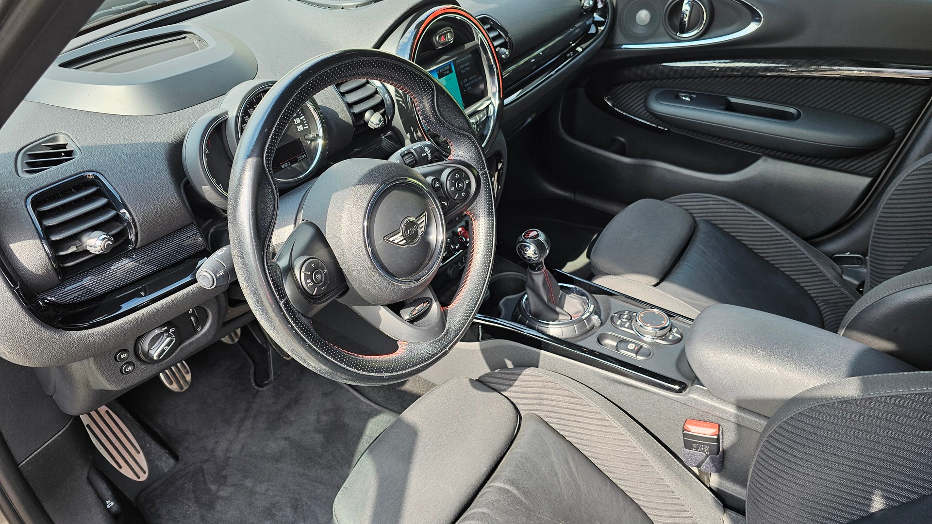 MINI Clubman Cooper S John Works-image-5