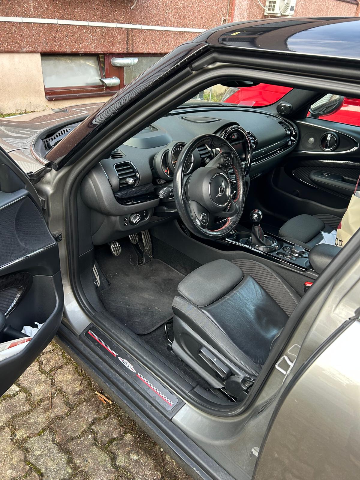 MINI Clubman Cooper S John Works-image-11