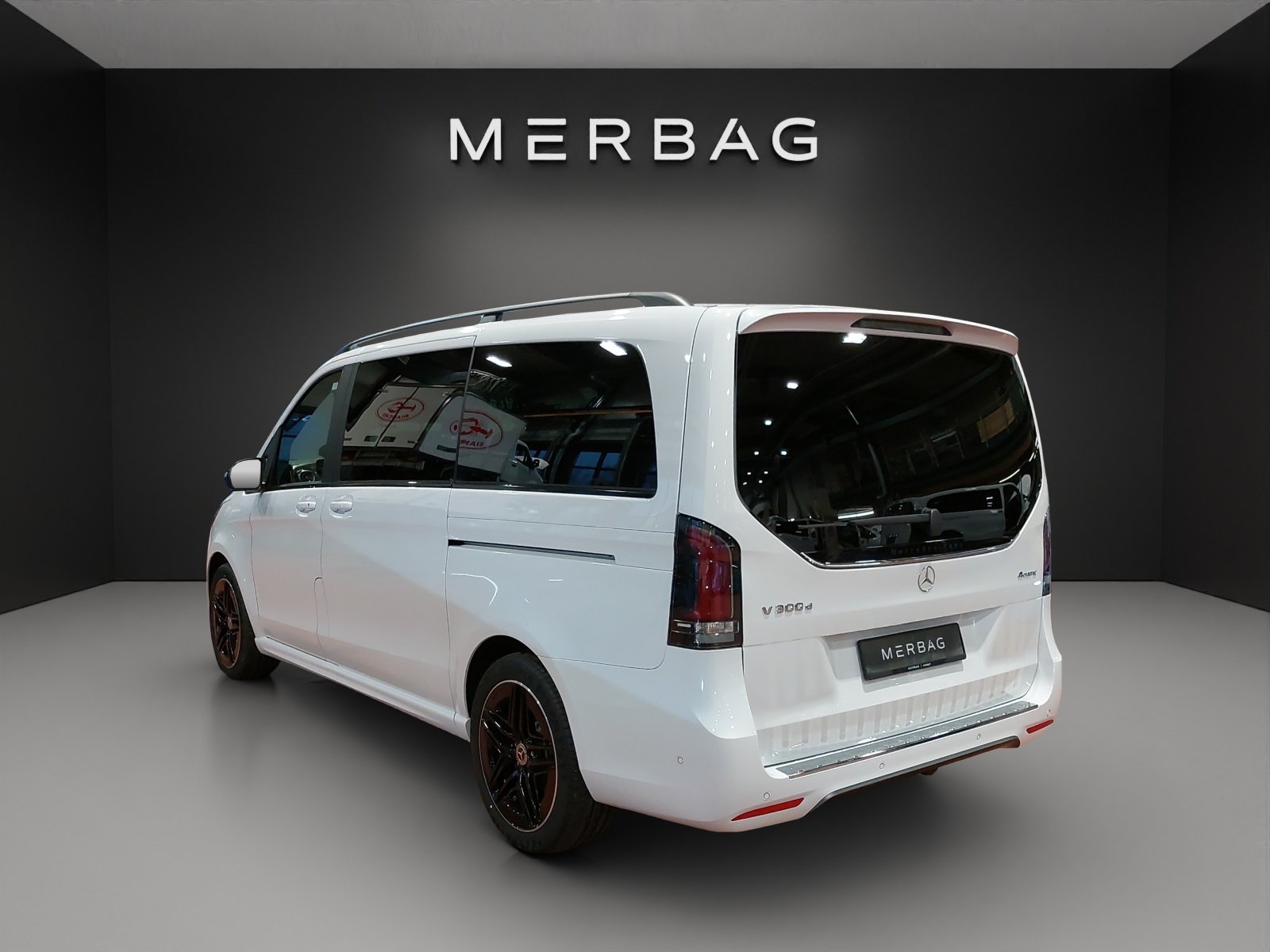MERCEDES-BENZ V 300 d lang Swiss Edition 9G-Tronic-image-3