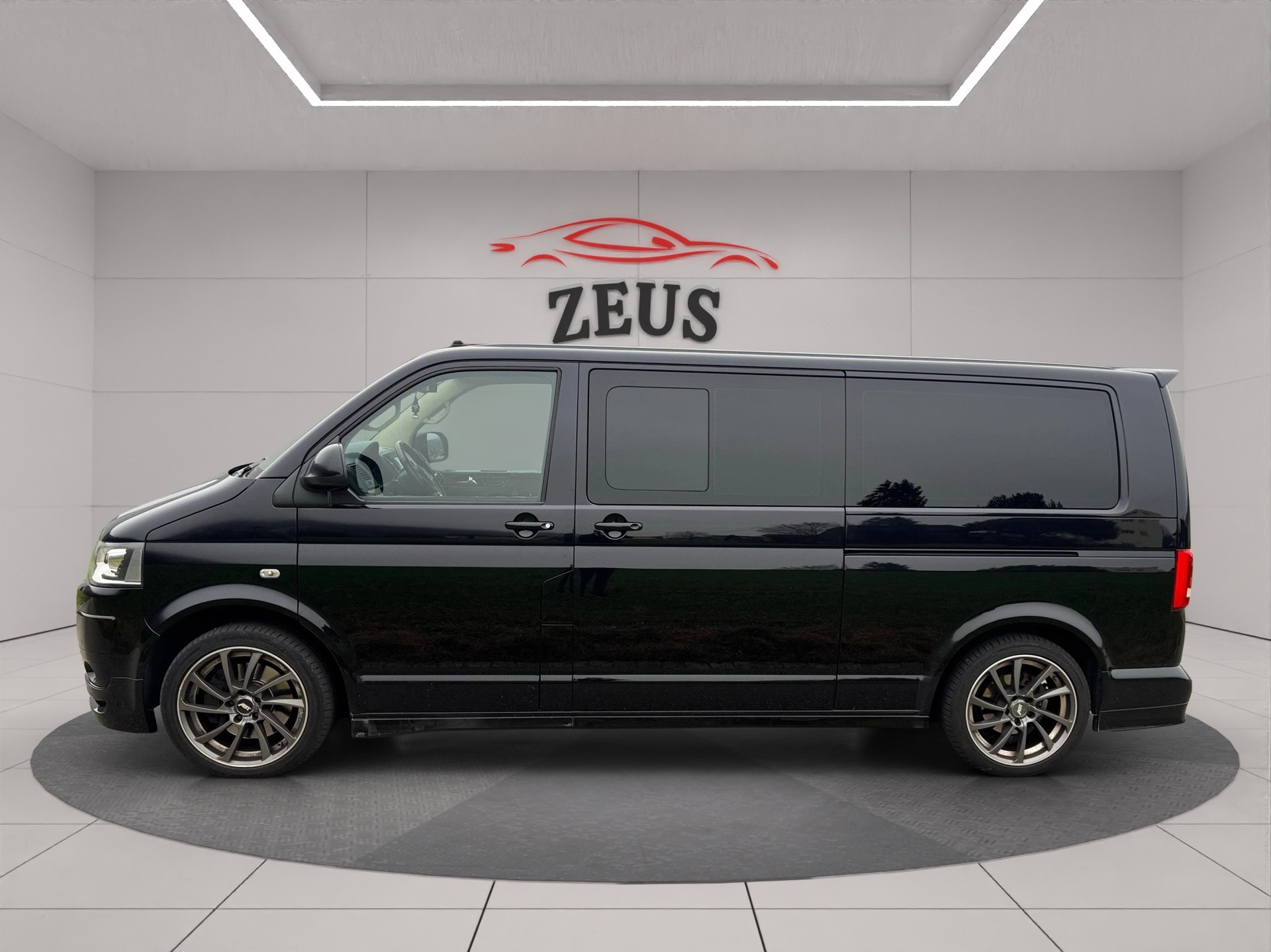 VW T5 Multivan 2.0 TSI | VIP Business Umbau-showroom-element-3