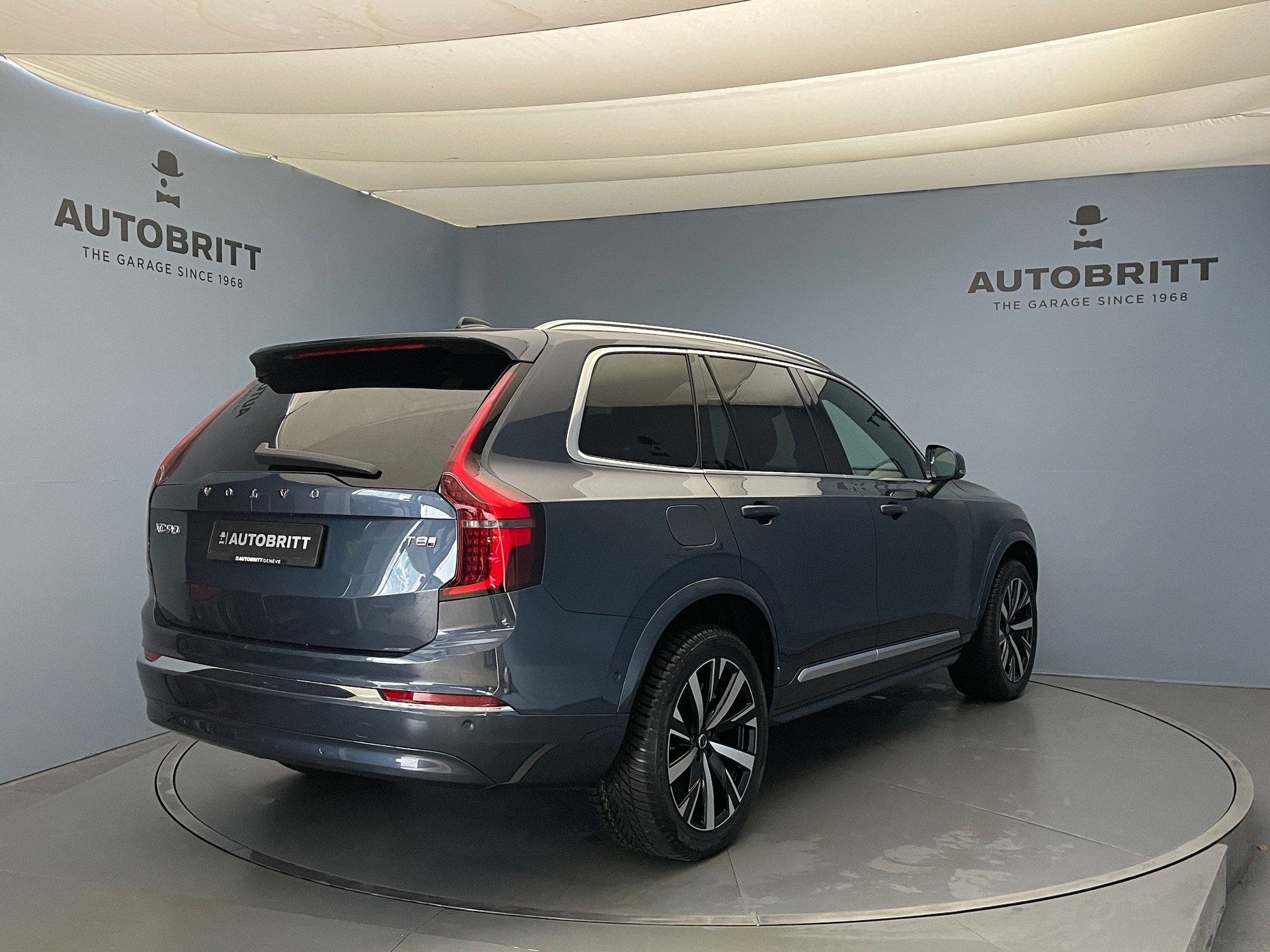 VOLVO XC90 2.0 T8 TE Ultra Bright eAWD-showroom-element-1