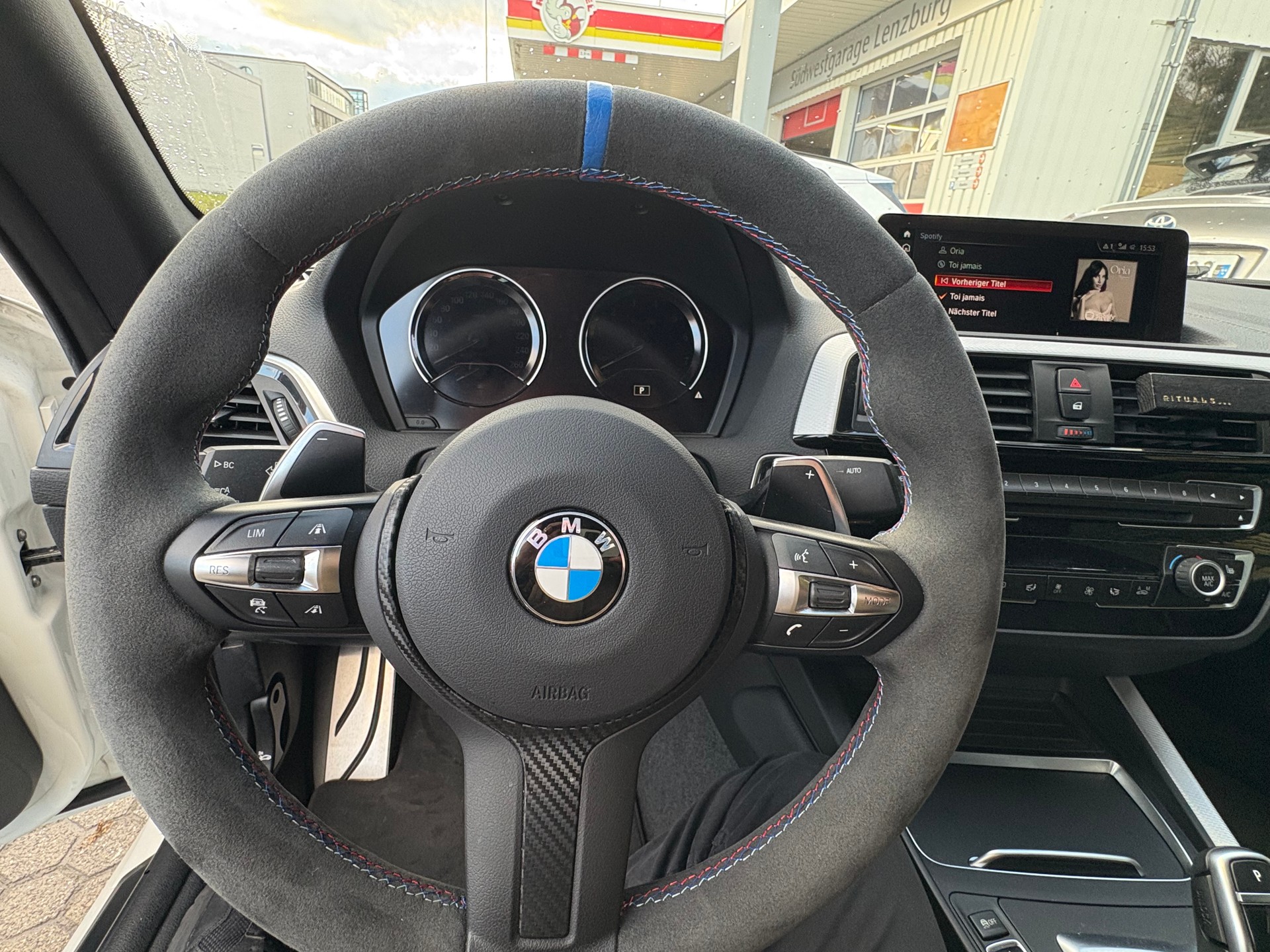BMW M240i xDrive Steptronic-image-9