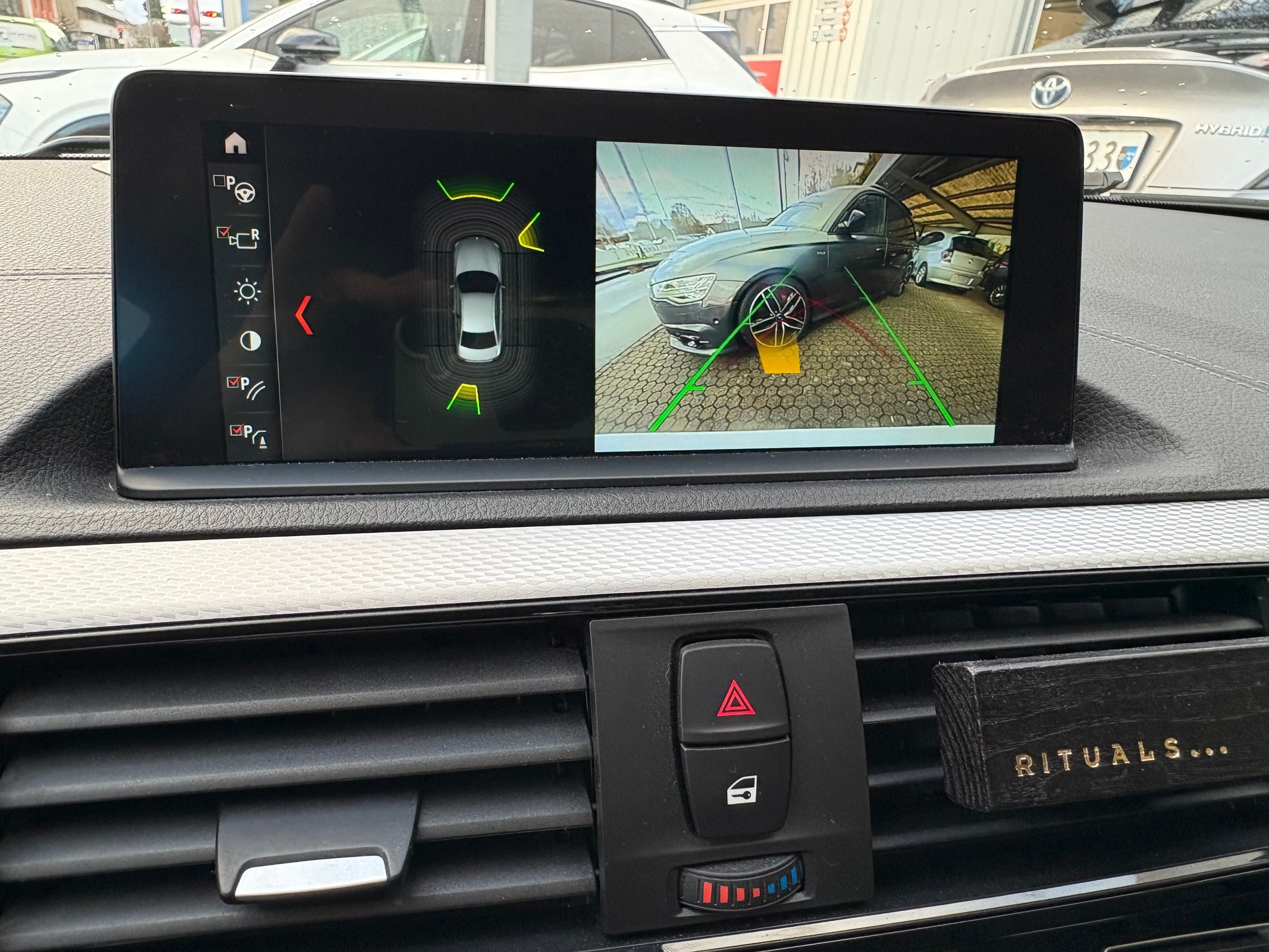 BMW M240i xDrive Steptronic-image-7
