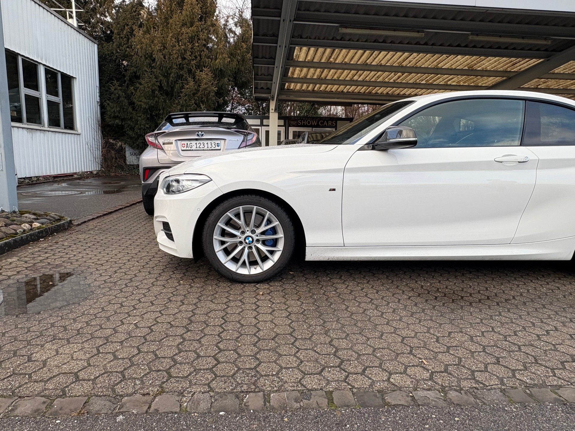 BMW M240i xDrive Steptronic-image-3