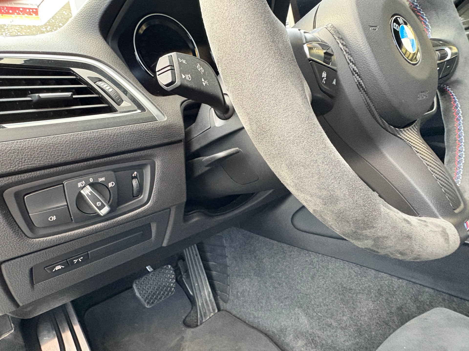 BMW M240i xDrive Steptronic-image-6