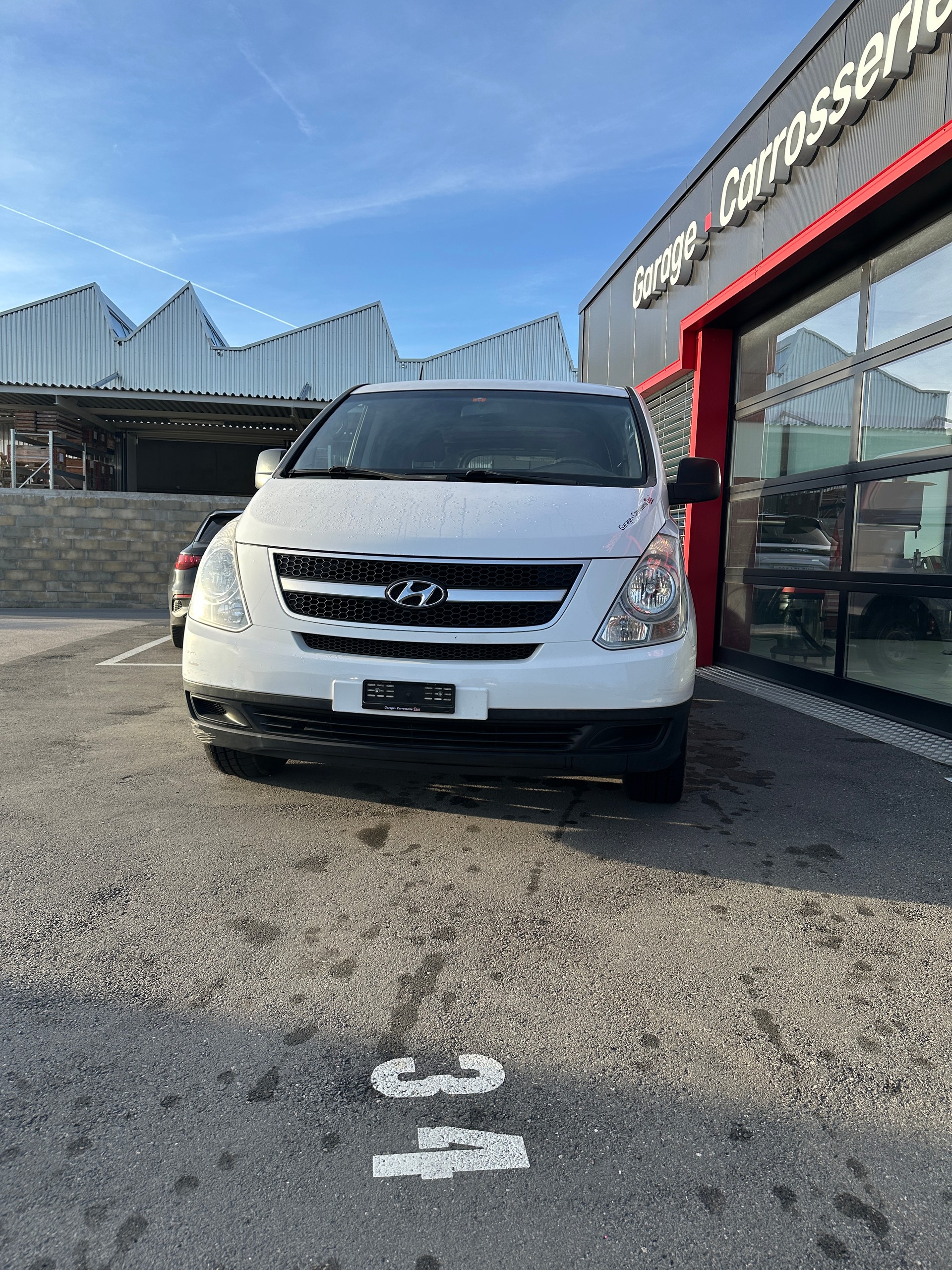HYUNDAI H-1 Cargo 2.5 CRDi HP 5-Türen / Portes / Porte-image-1