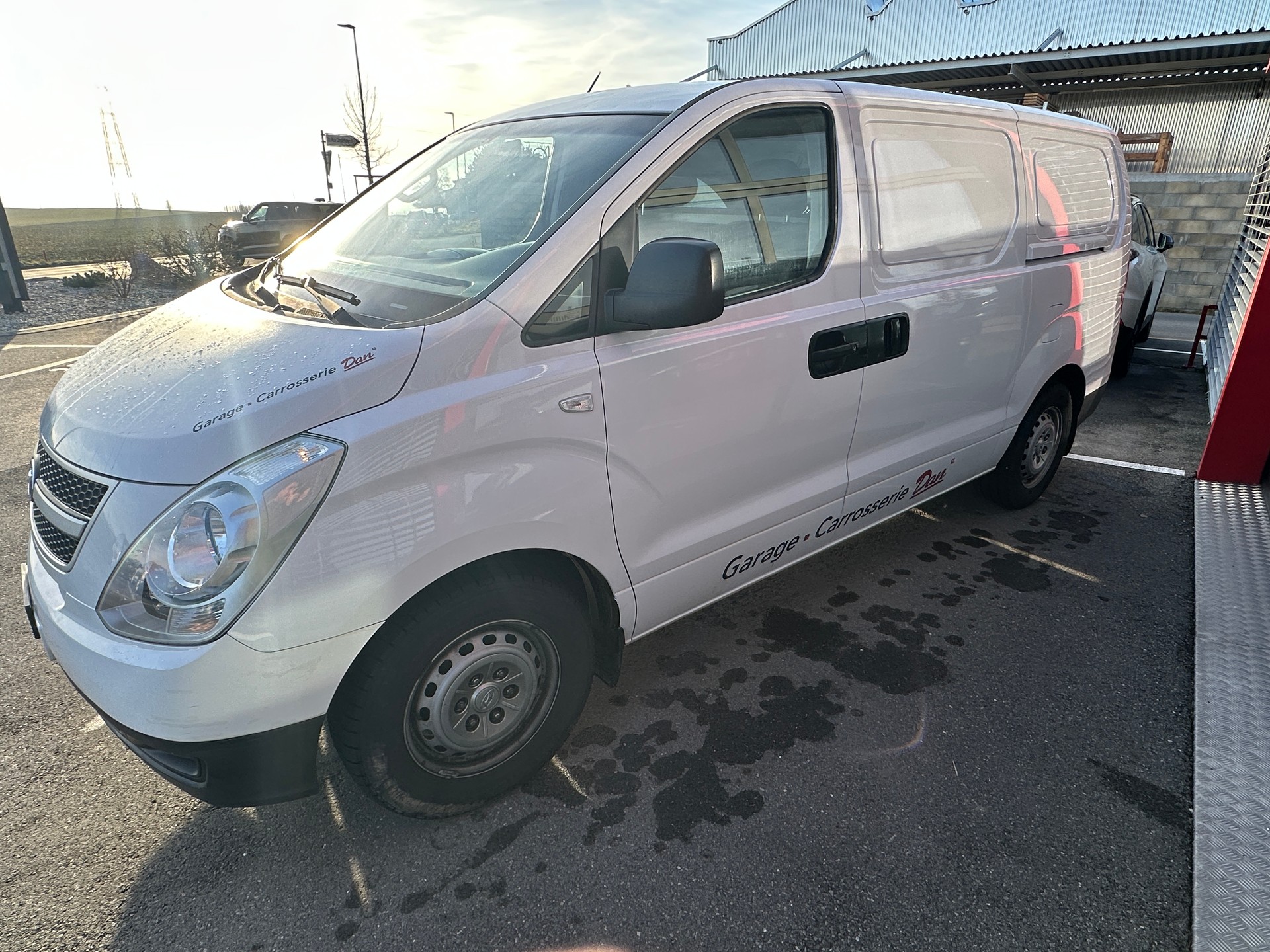 HYUNDAI H-1 Cargo 2.5 CRDi HP 5-Türen / Portes / Porte-image-4