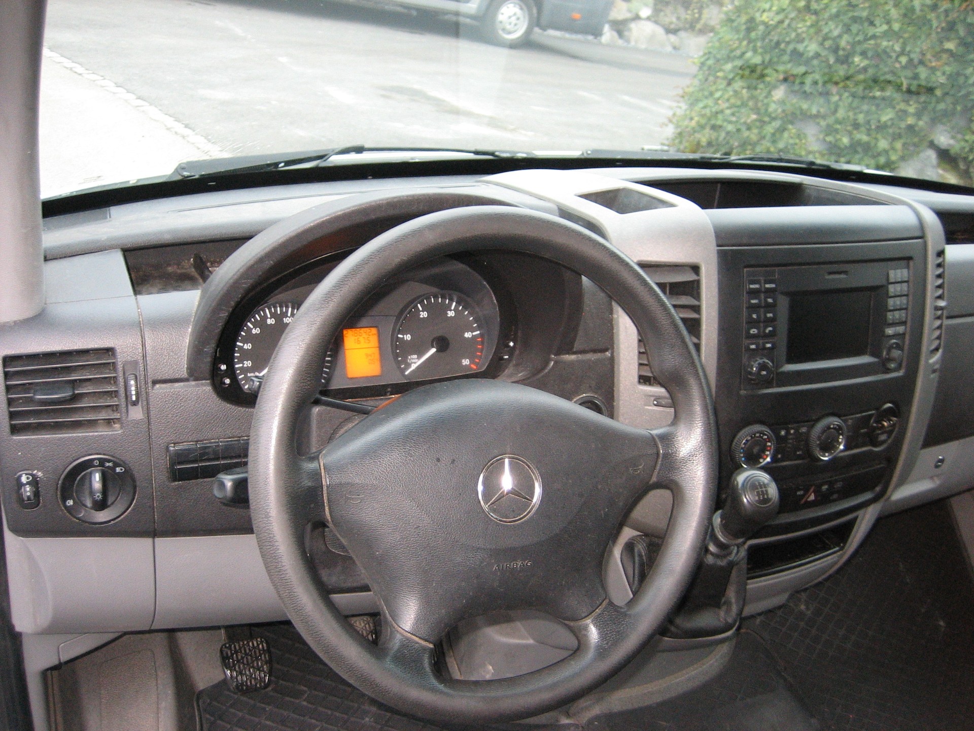 MERCEDES-BENZ Sprinter 319 CDI Lang-image-5