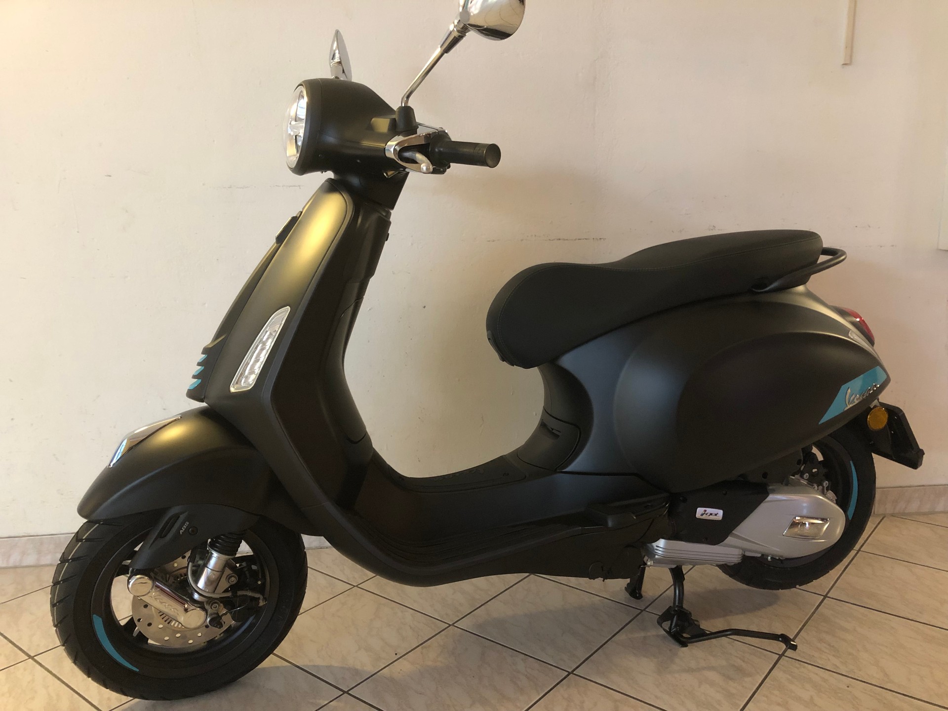 PIAGGIO Vespa 125 Primavera Sport-image-10