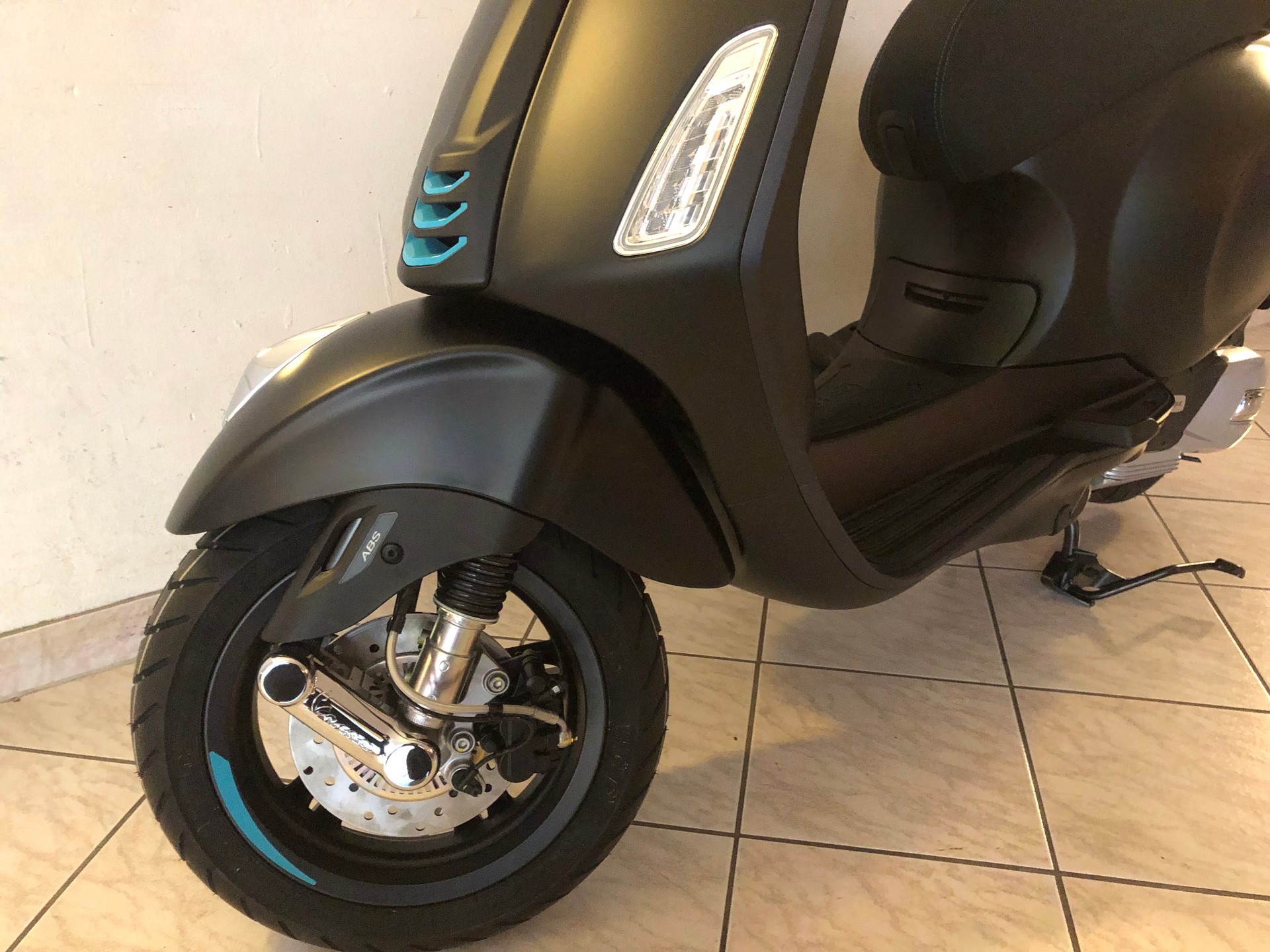 PIAGGIO Vespa 125 Primavera Sport-image-11