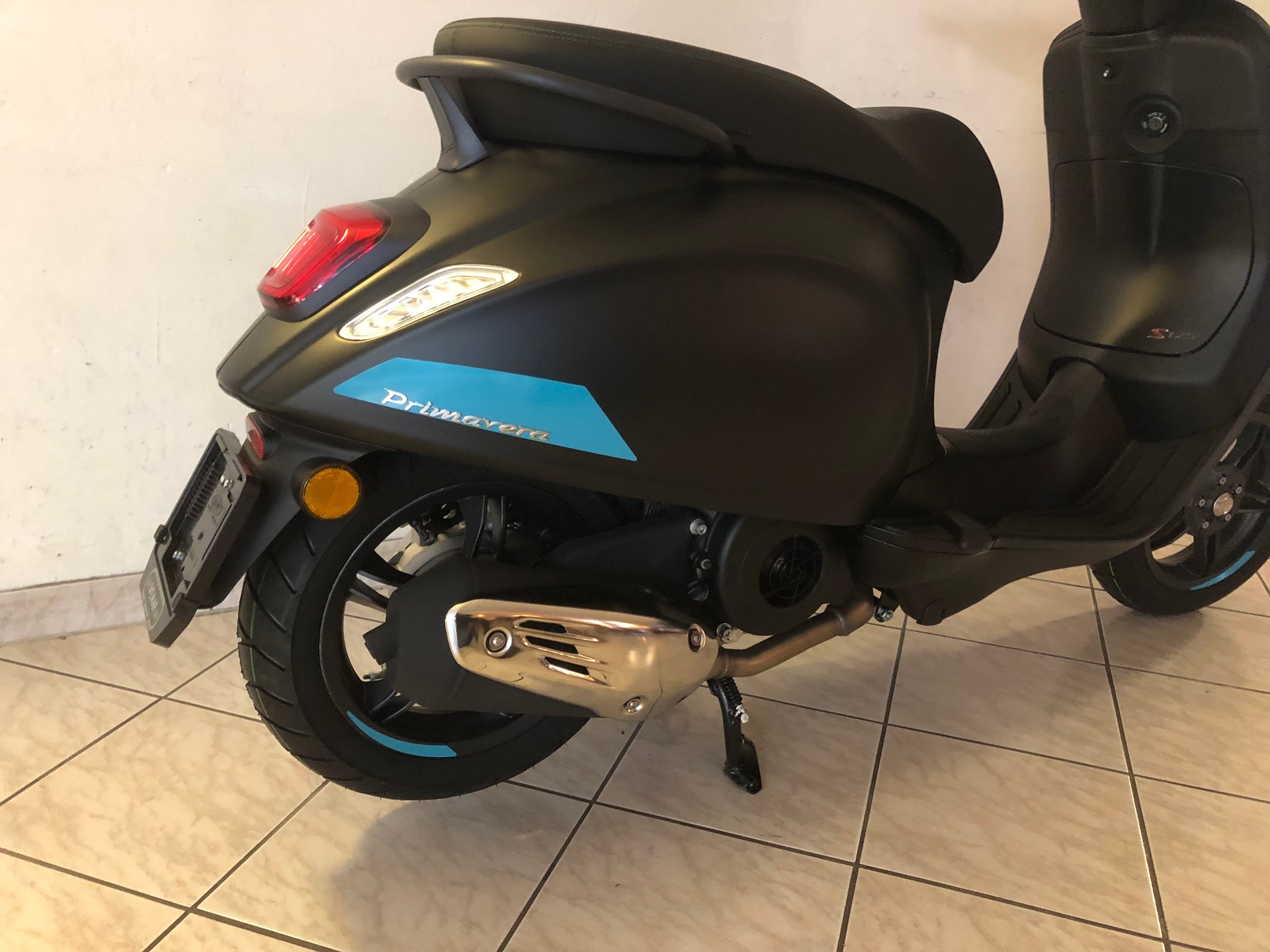PIAGGIO Vespa 125 Primavera Sport-image-2