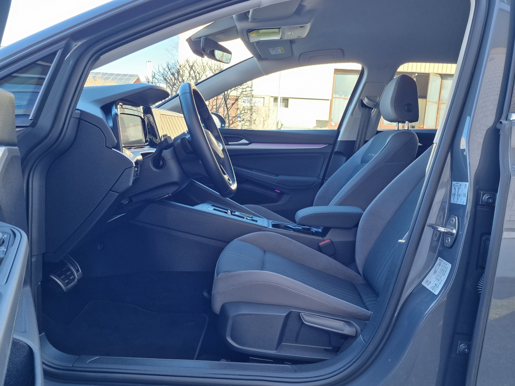VW Golf 2.0 TDI Alltrack DSG 4Motion-image-7