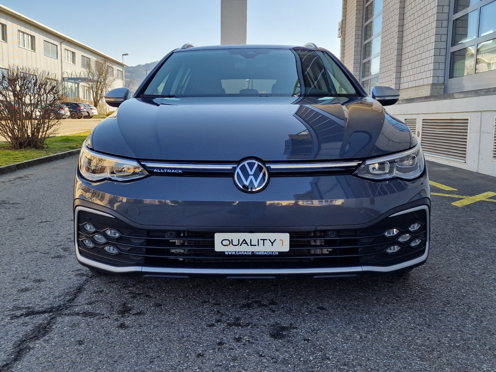 VW Golf 2.0 TDI Alltrack DSG 4Motion-image-2
