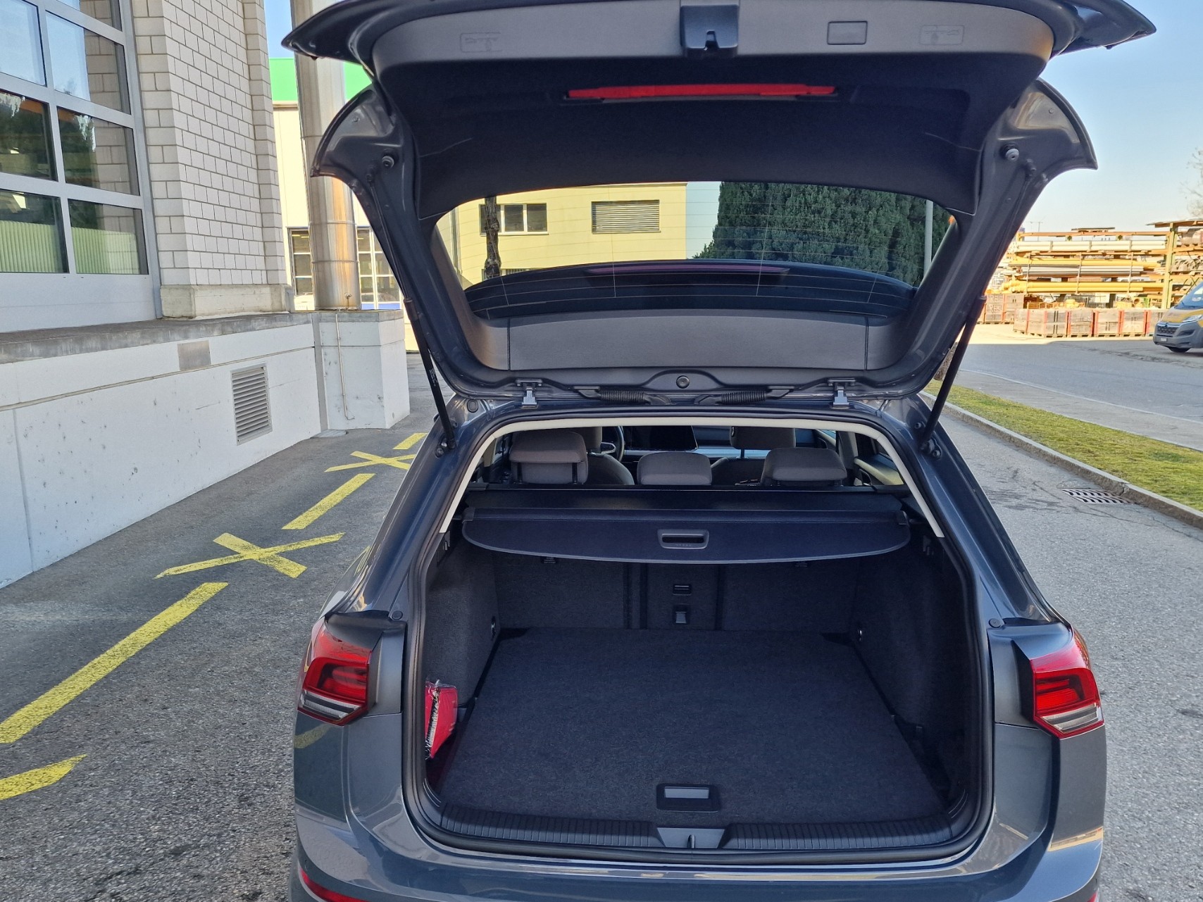VW Golf 2.0 TDI Alltrack DSG 4Motion-image-15