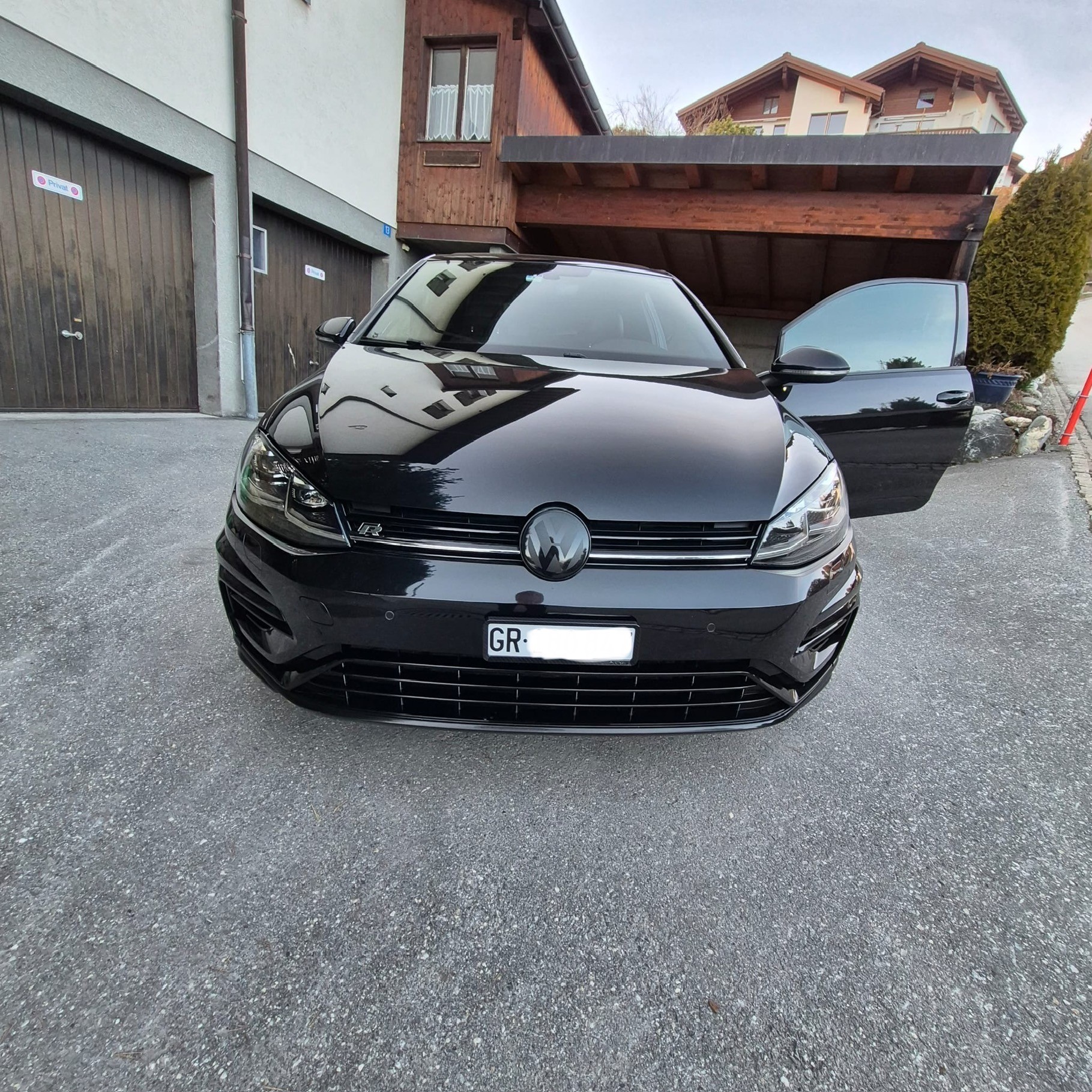 VW Golf 2.0 TSI R 4Motion DSG