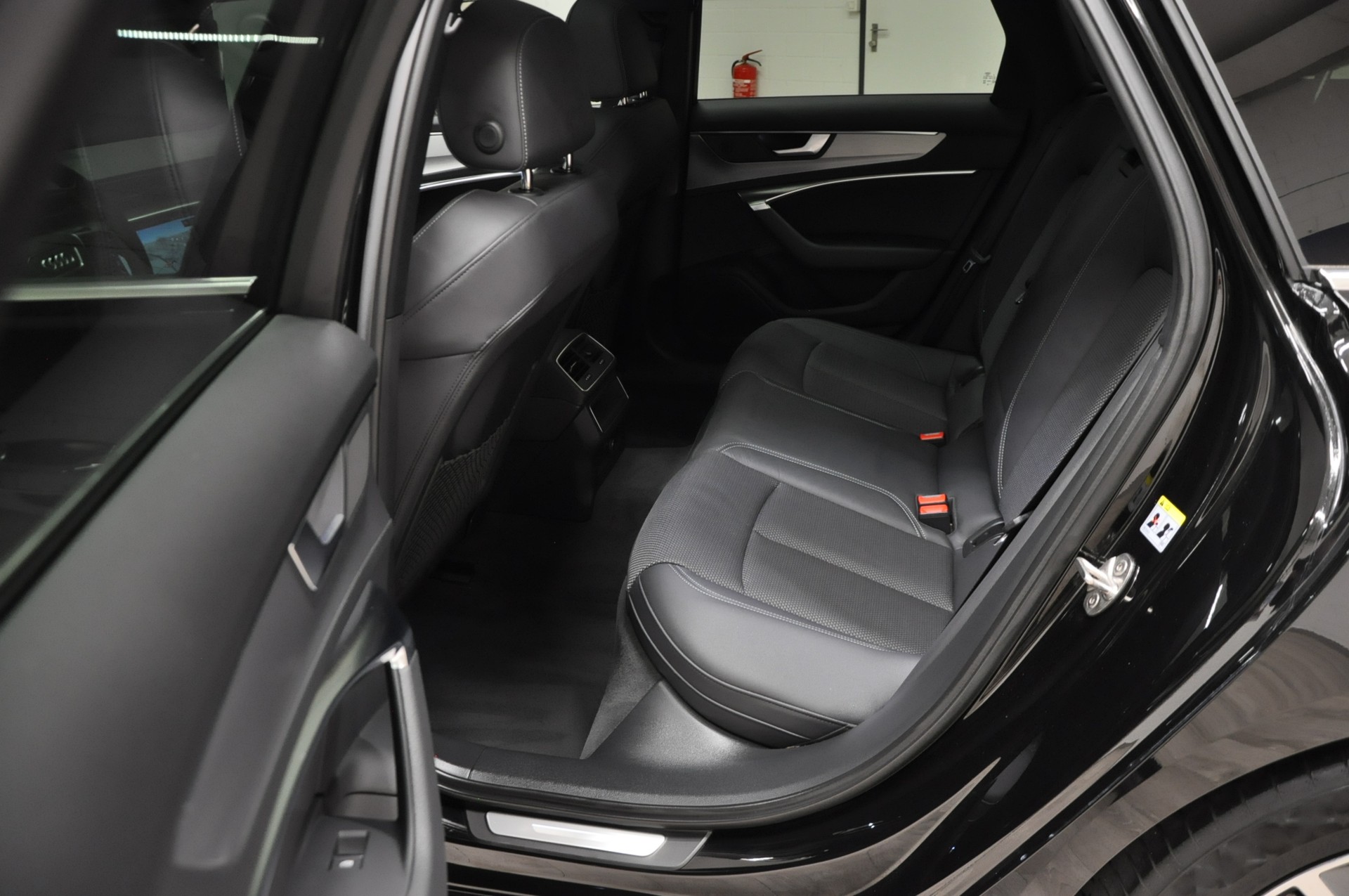 AUDI A6 Limousine 50 TDI Sport quattro tiptronic-image-17