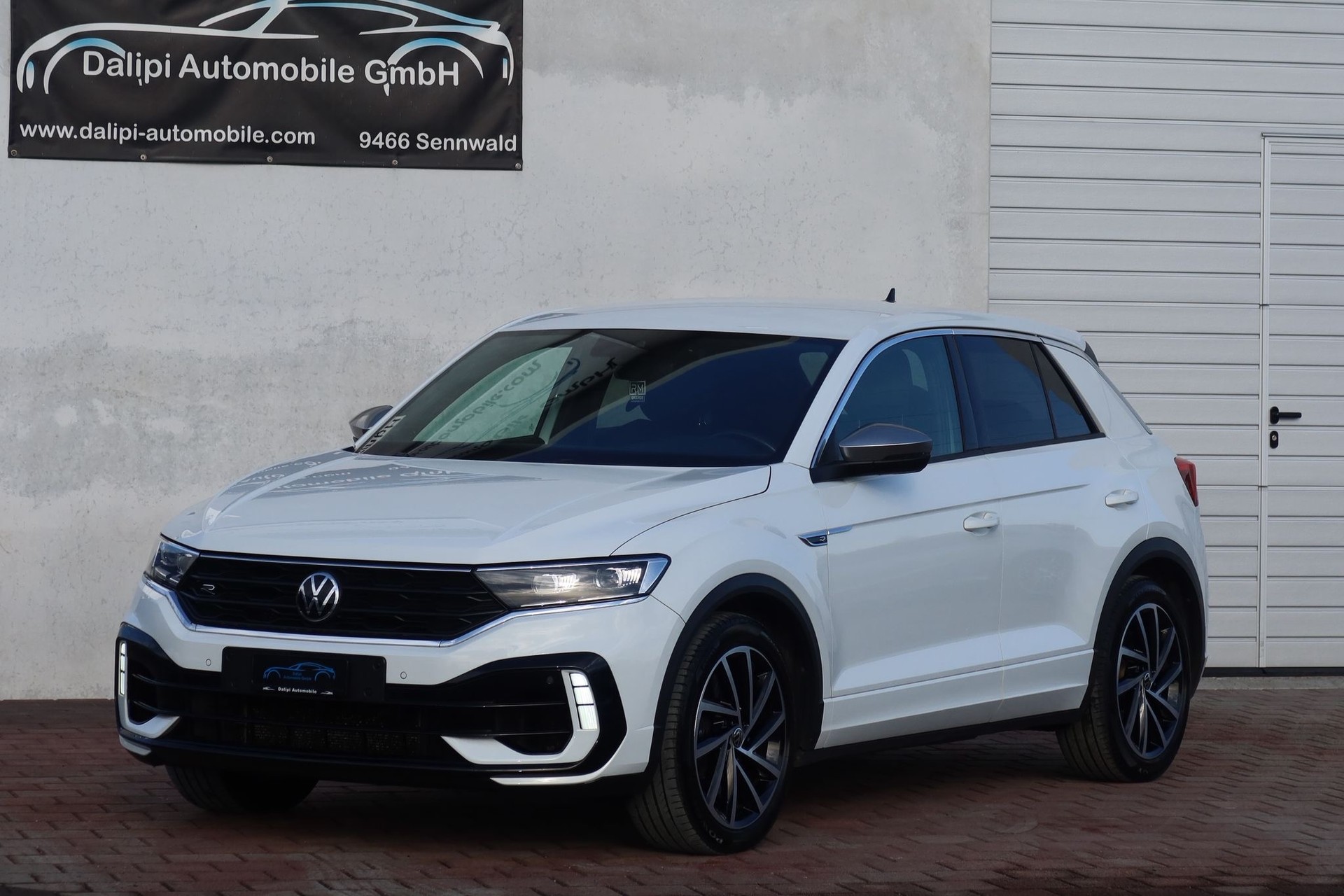VW T-Roc 2.0 TSI R DSG 4Motion-showroom-element-1