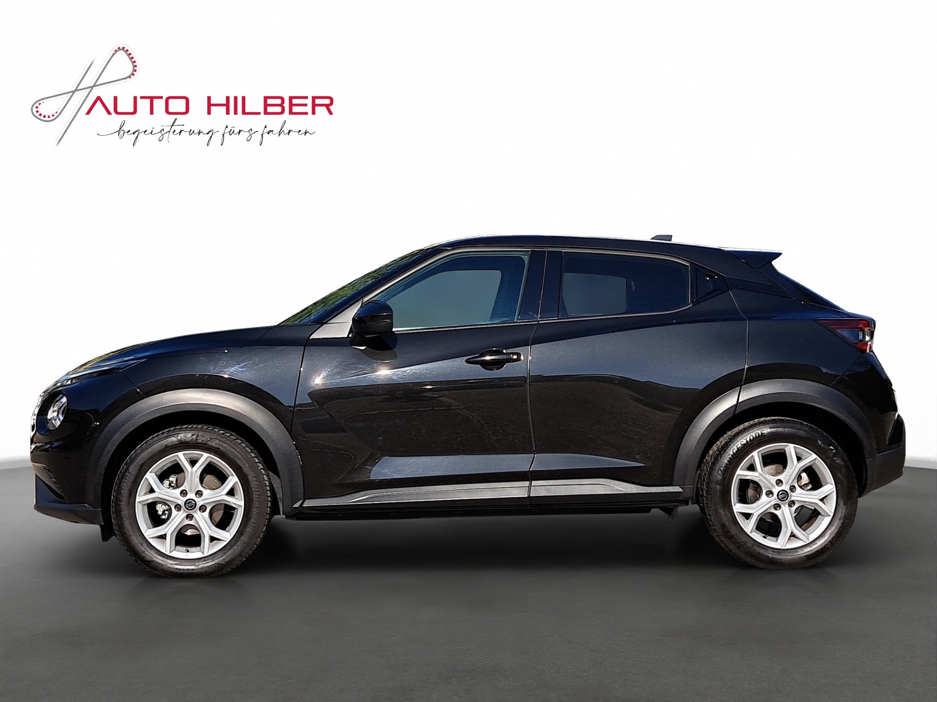 NISSAN Juke 1.0 DIG-T N-Connecta DCT-image-2