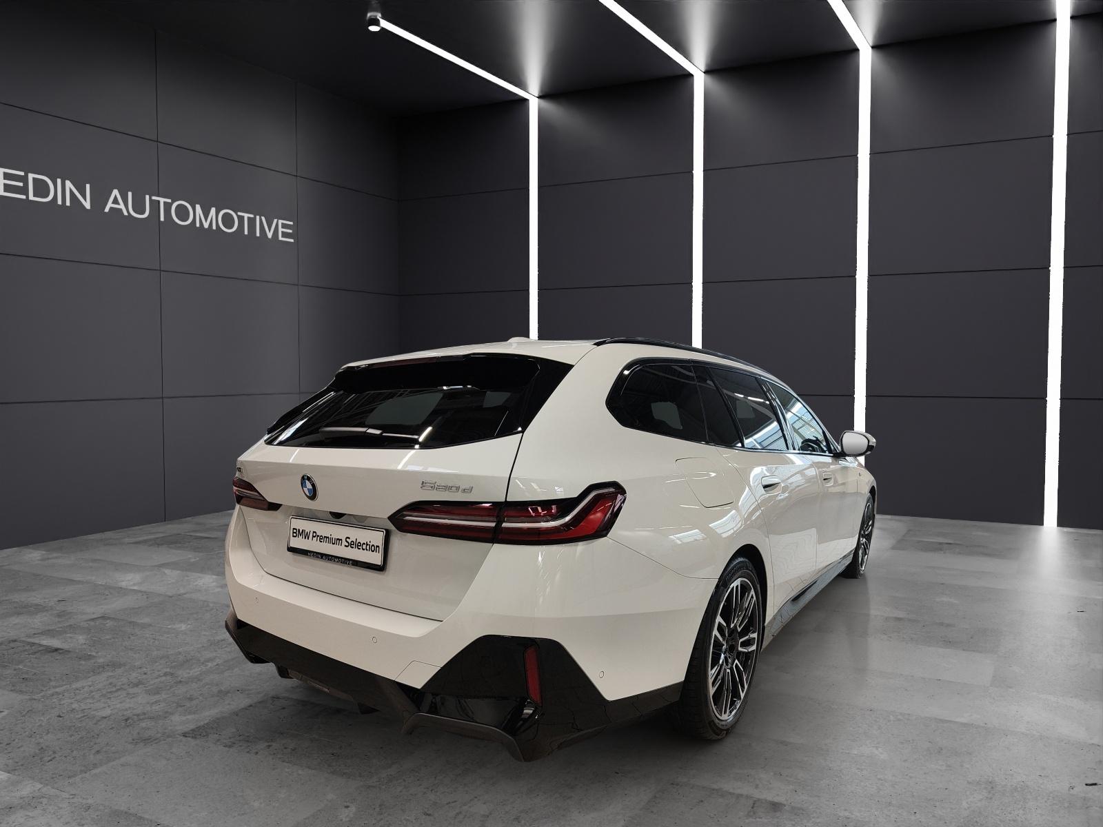 BMW 520d xDrive Touring-image-18