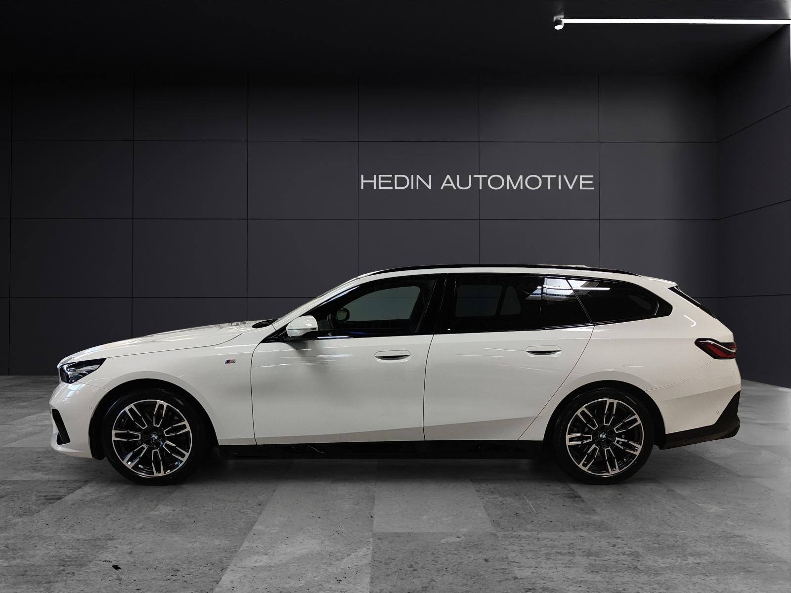 BMW 520d xDrive Touring-showroom-element-3