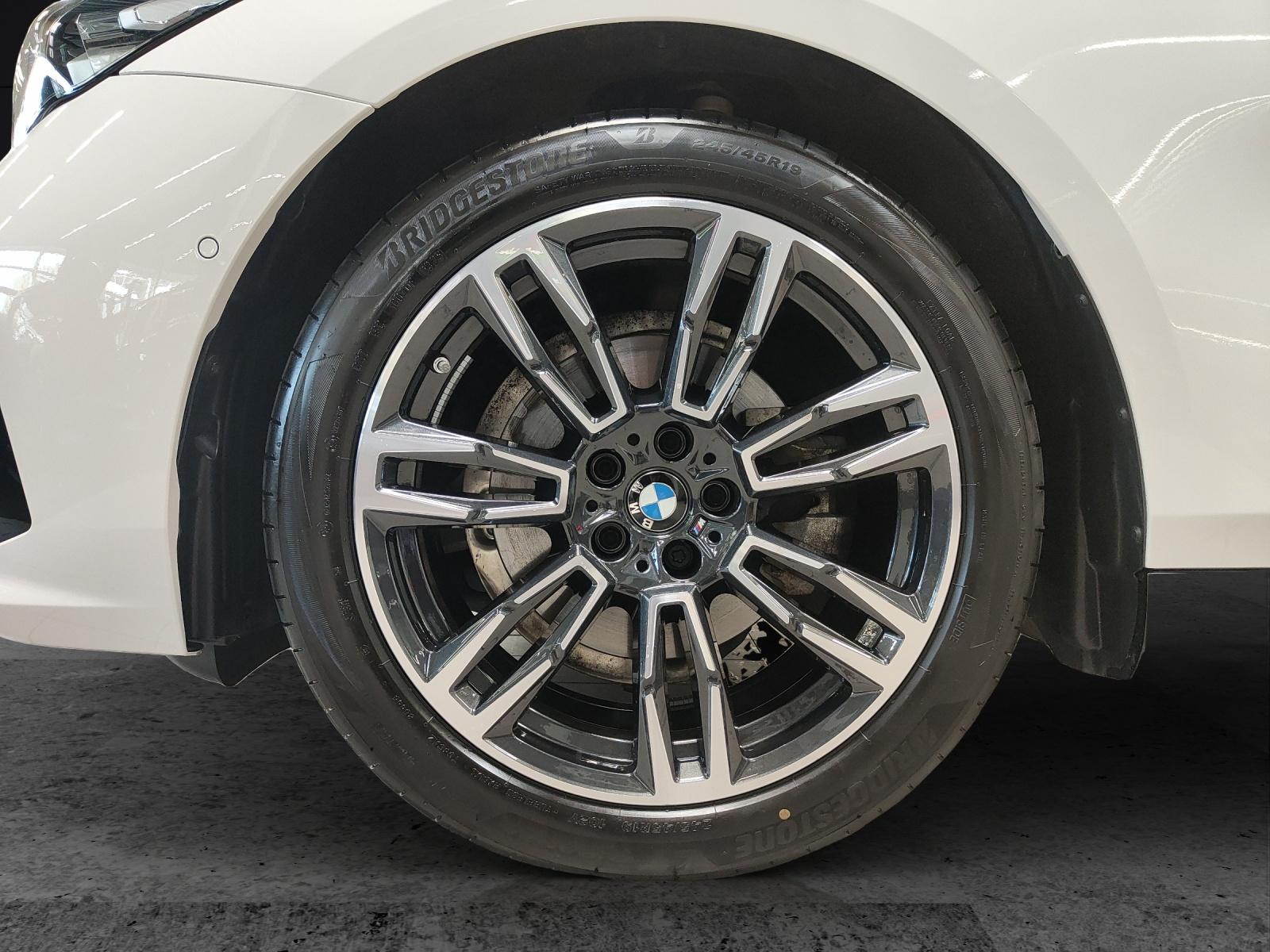 BMW 520d xDrive Touring-image-4