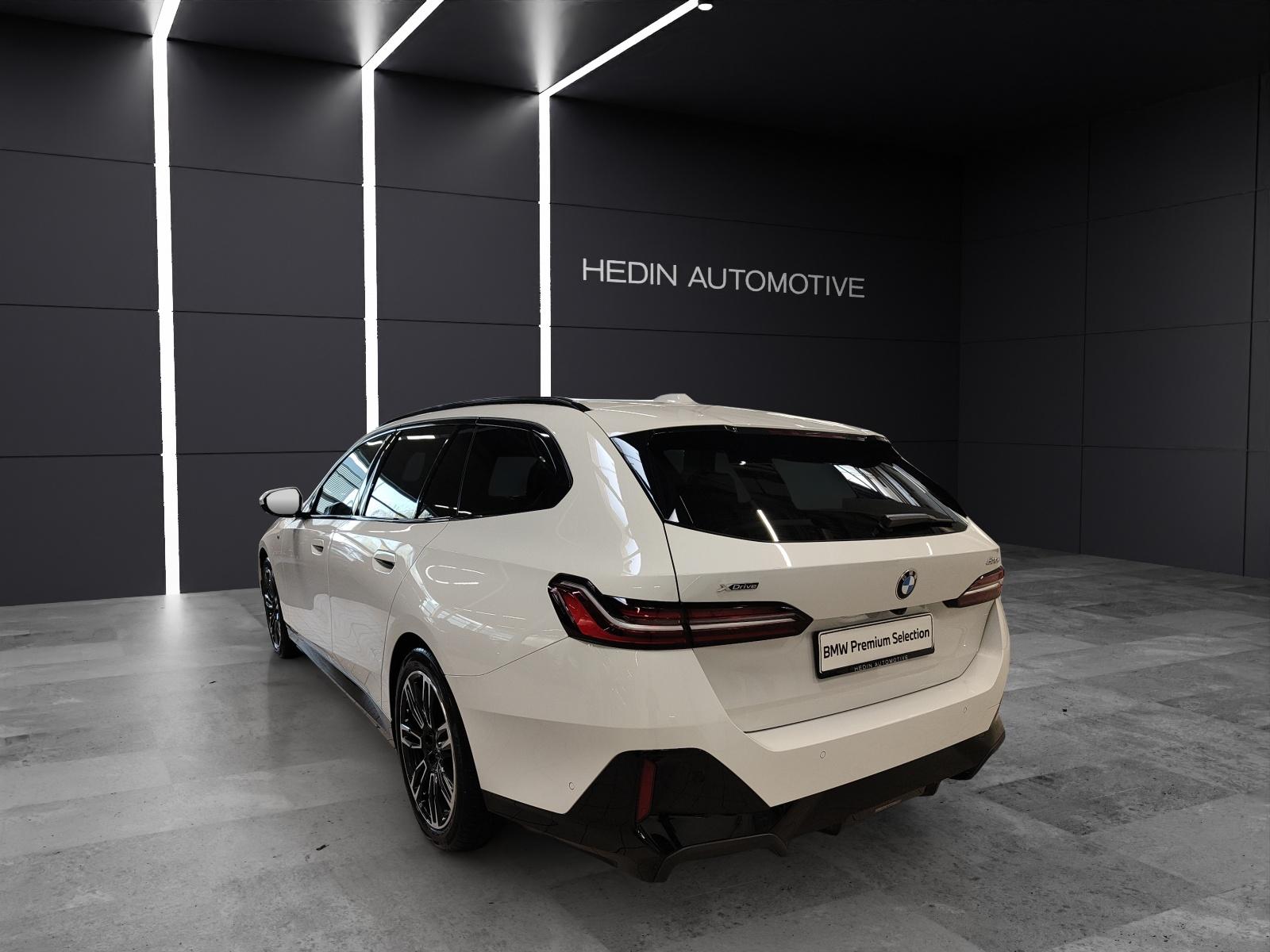 BMW 520d xDrive Touring-showroom-element-2