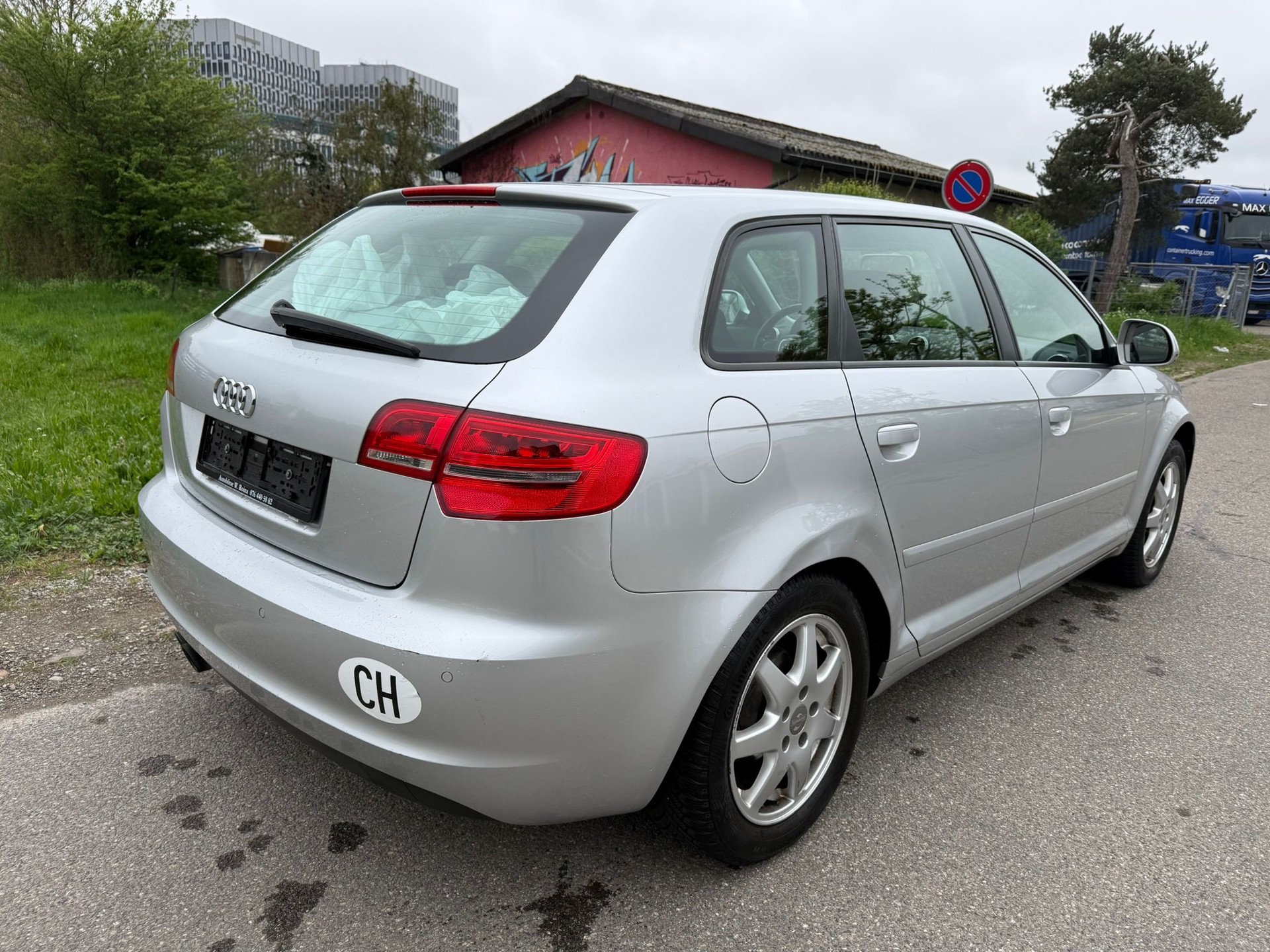 AUDI A3 Sportback 1.8 TFSI Attraction S-tronic-image-6