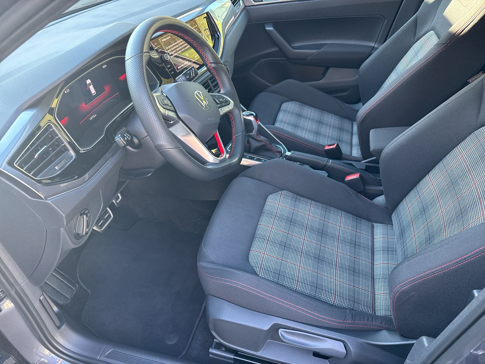 VW Polo 2.0 TSI GTI DSG-image-11